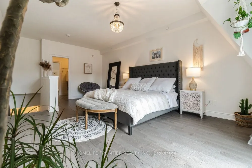 80 Daisy Avenue, #21