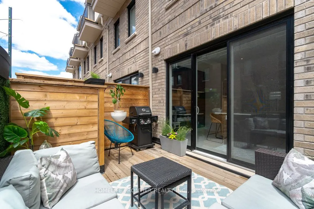 80 Daisy Avenue, #21