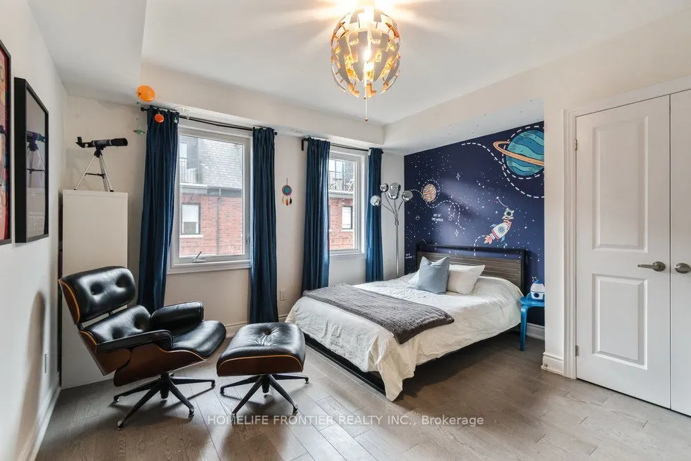 80 Daisy Avenue, #21