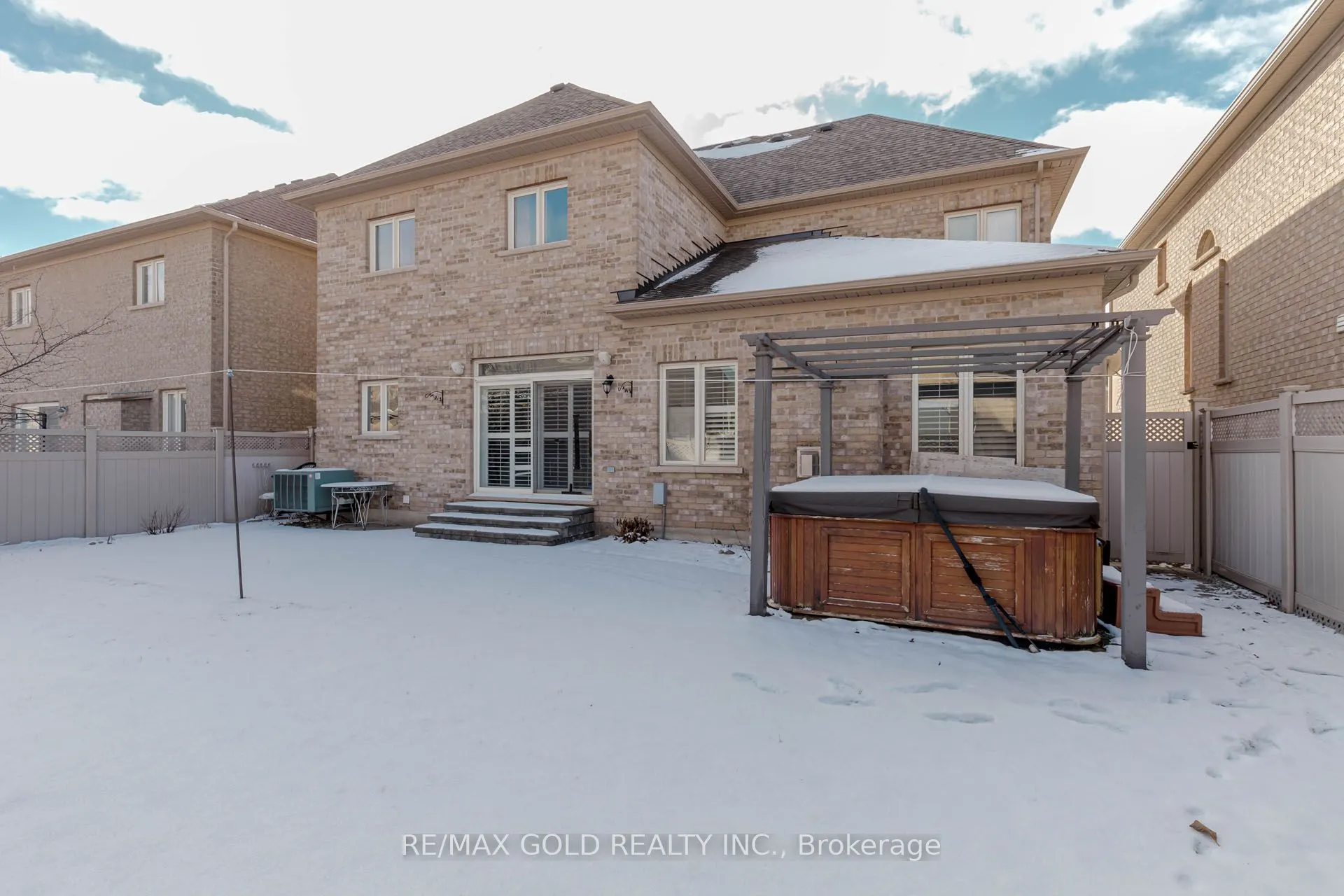 99 Royal West Drive