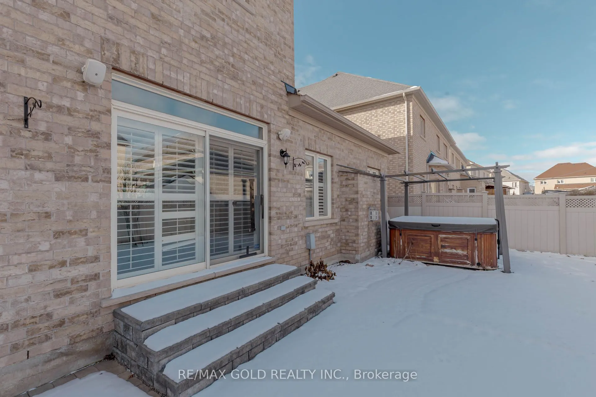 99 Royal West Drive