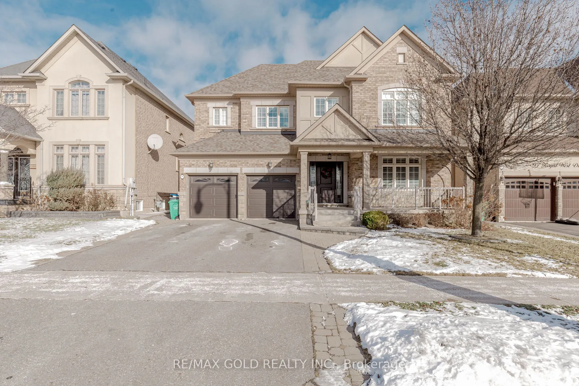 99 Royal West Drive