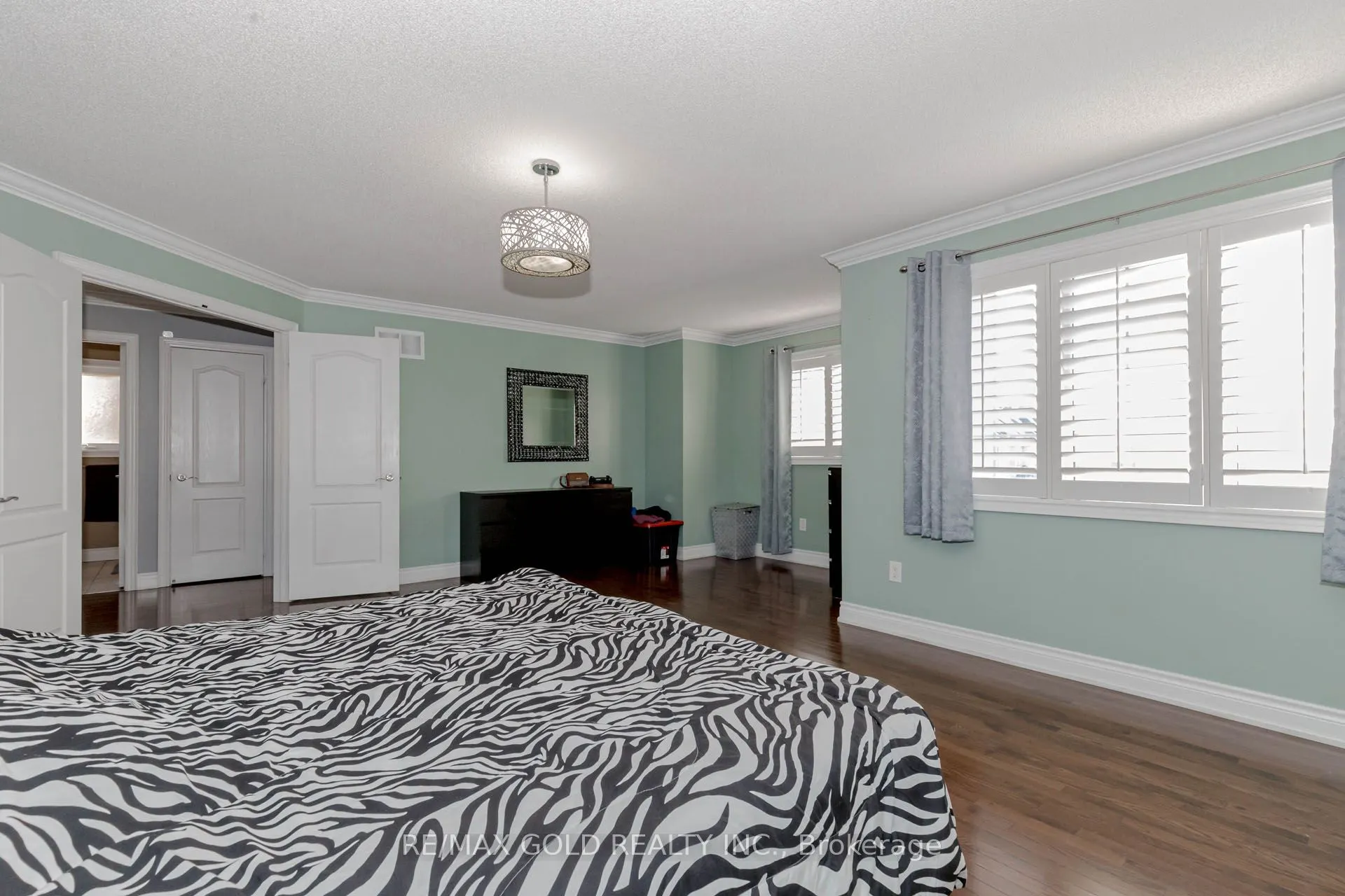 99 Royal West Drive
