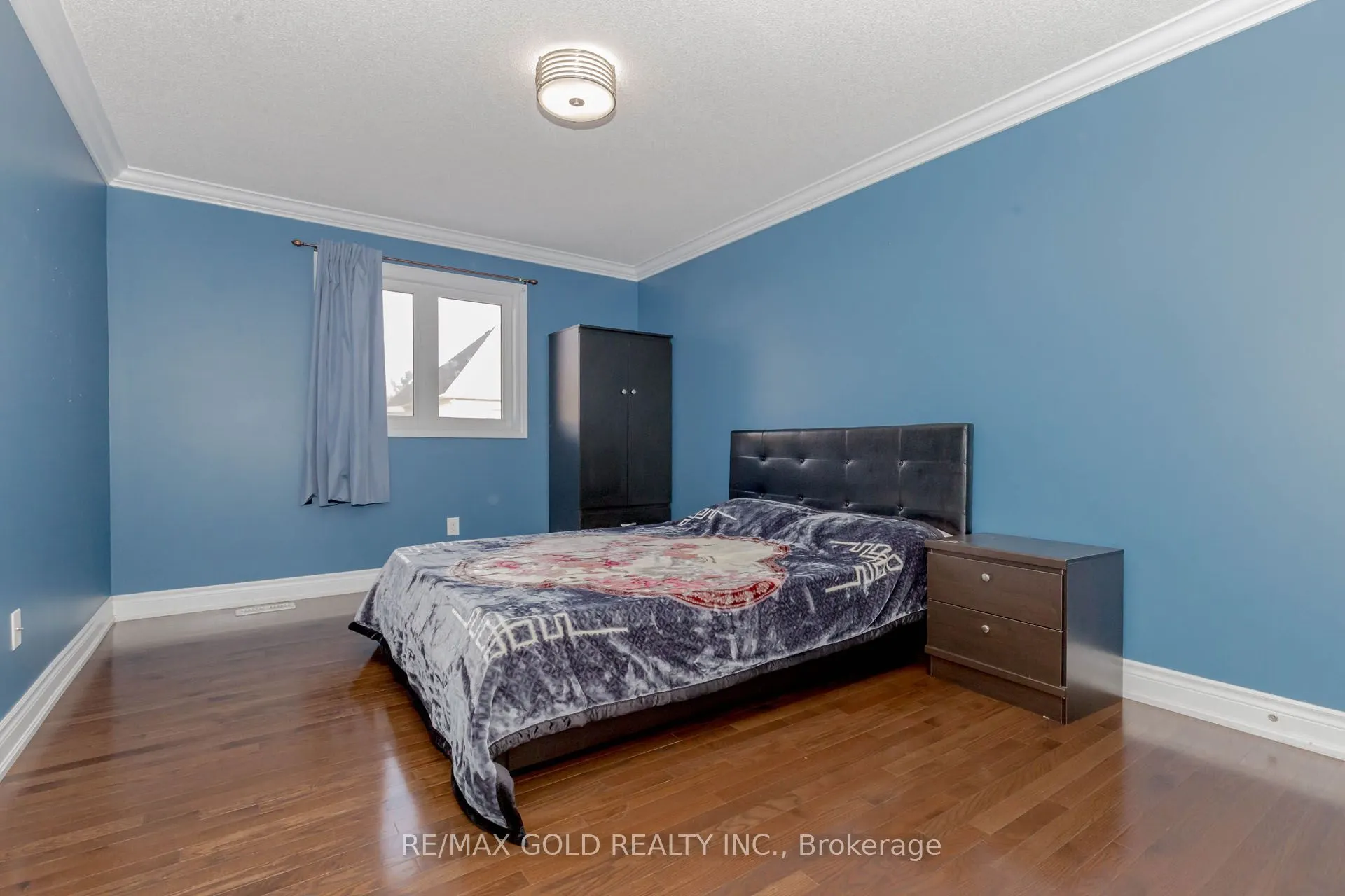 99 Royal West Drive
