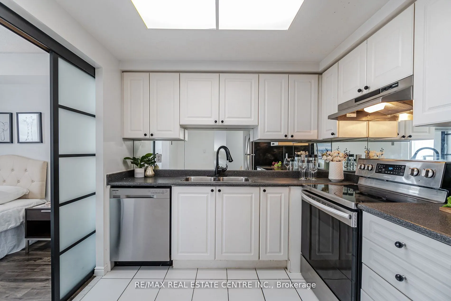 135 Hillcrest Avenue, #2216