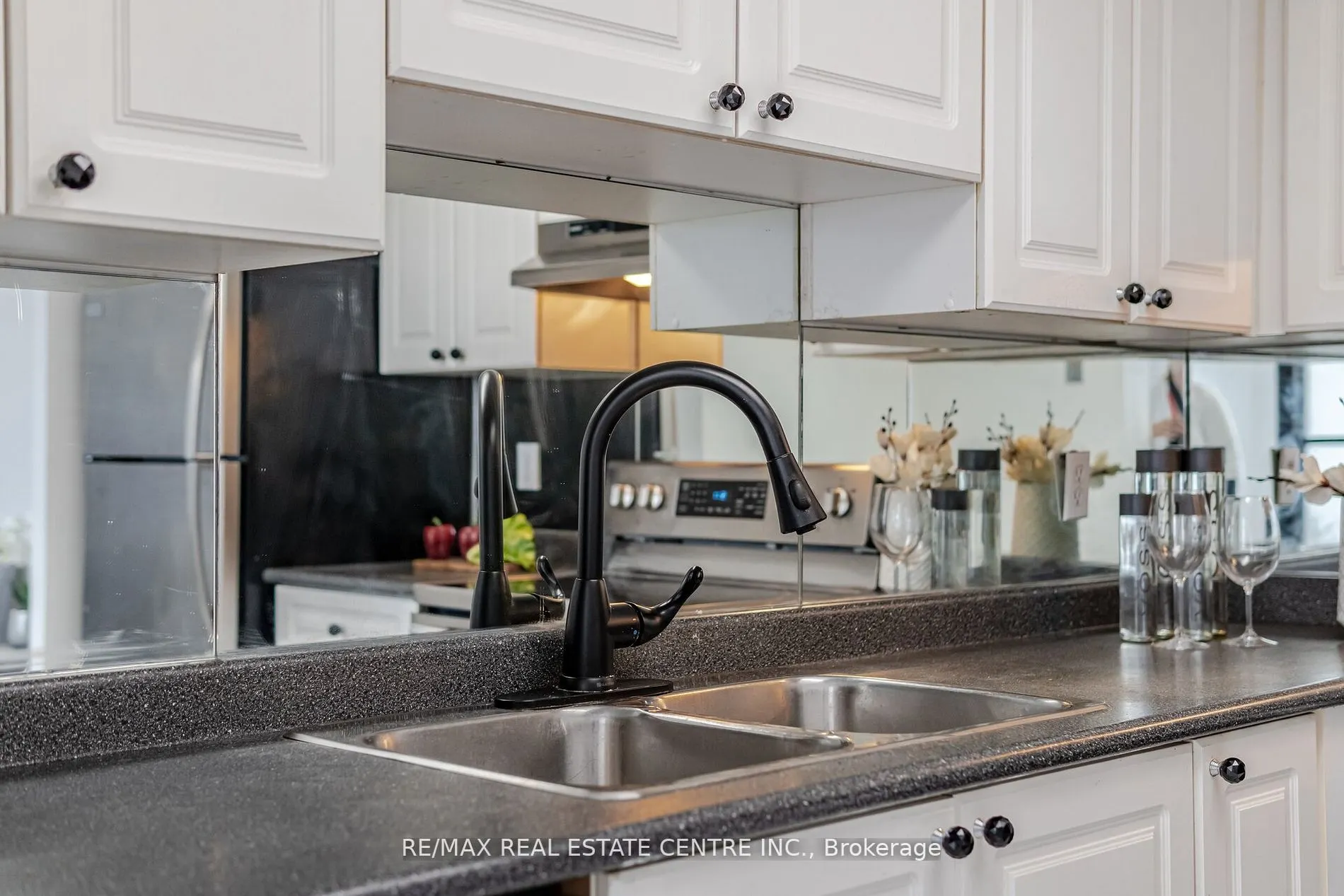 135 Hillcrest Avenue, #2216