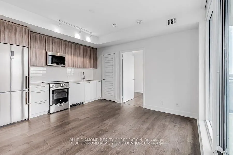 225 VETERANS Drive, #704