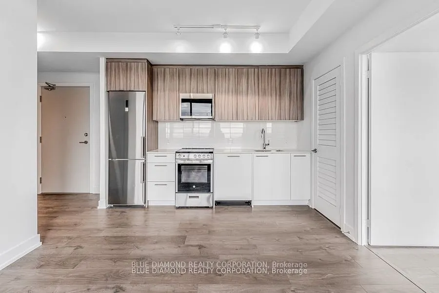 225 VETERANS Drive, #704