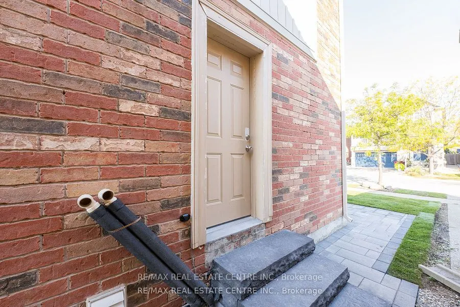 648 Snider Terrace