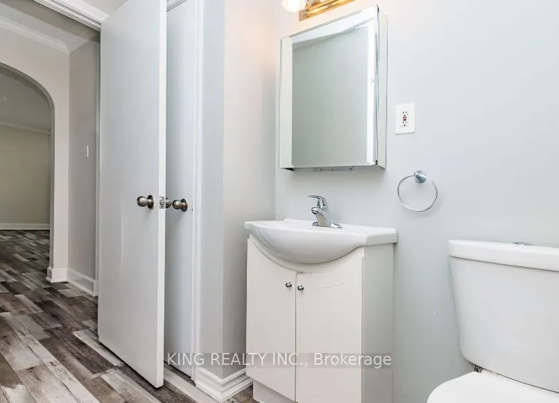 179 Queen Street S