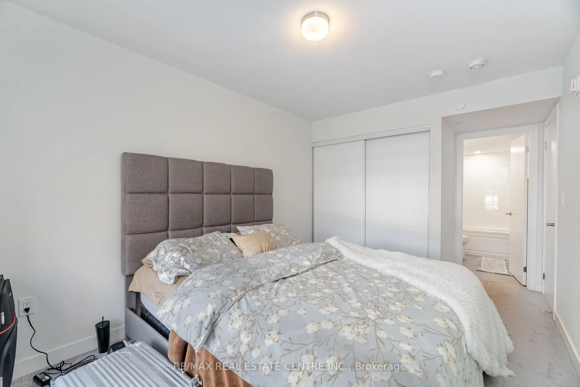 3562 Colonial Drive, #13