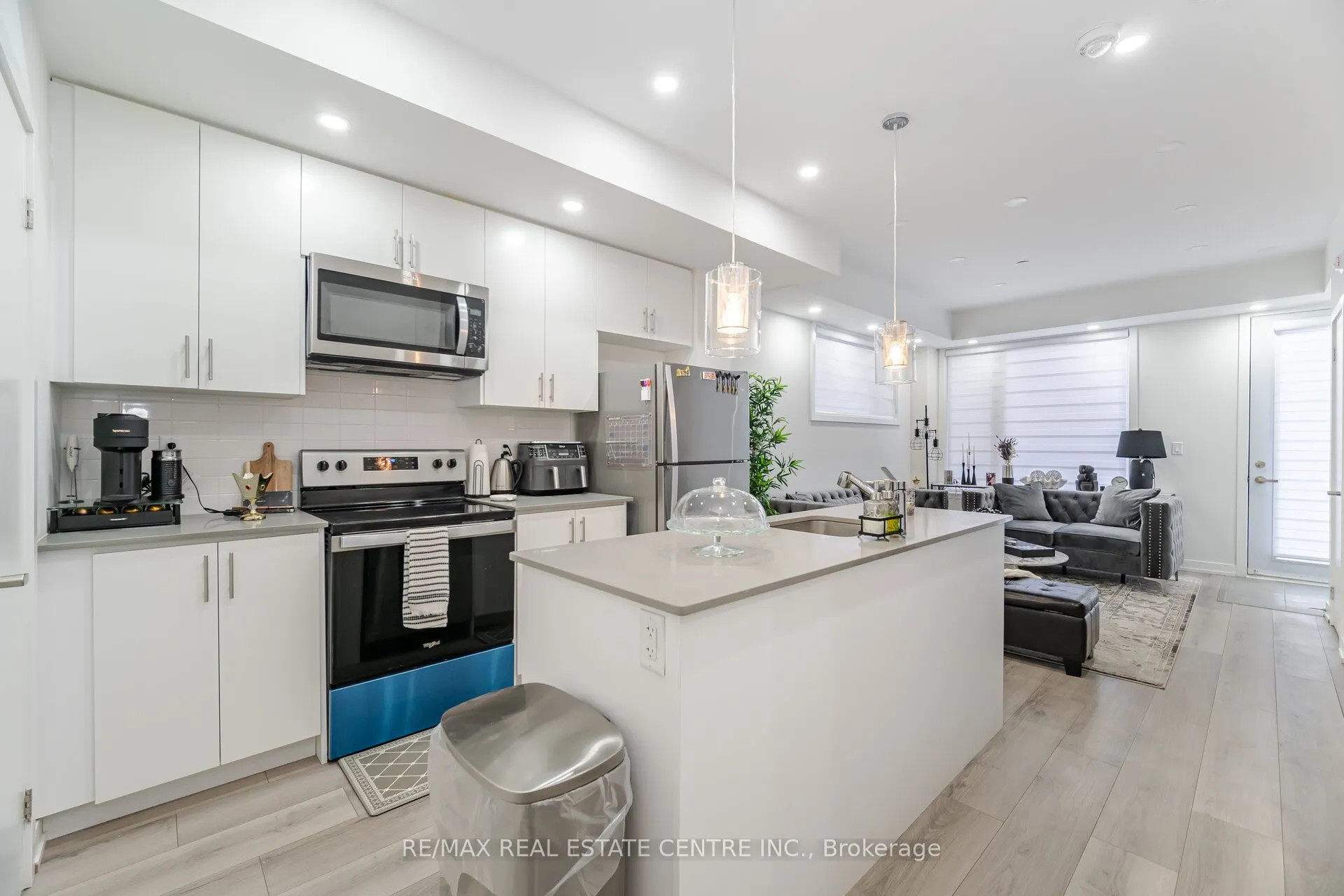 3562 Colonial Drive, #13