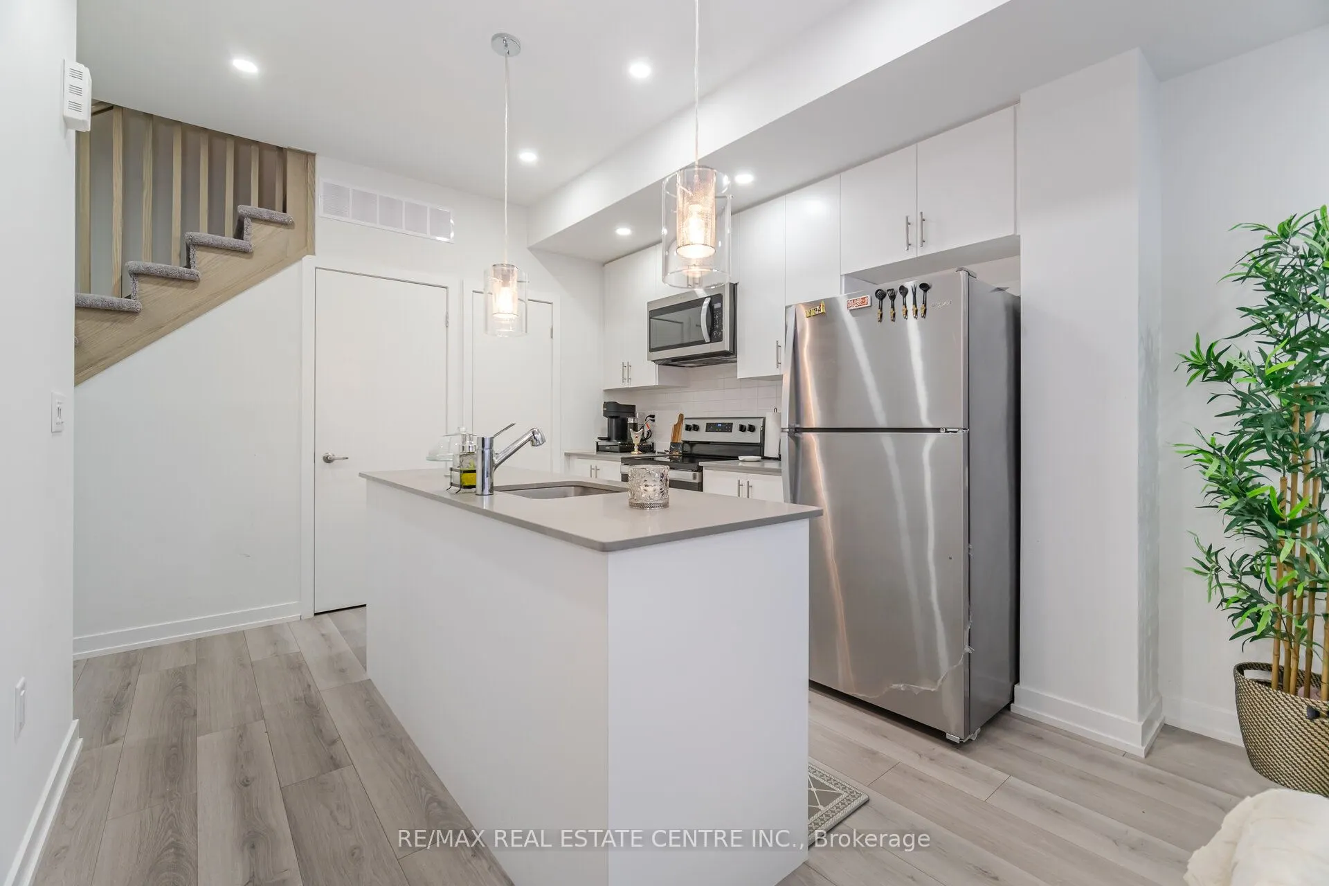 3562 Colonial Drive, #13