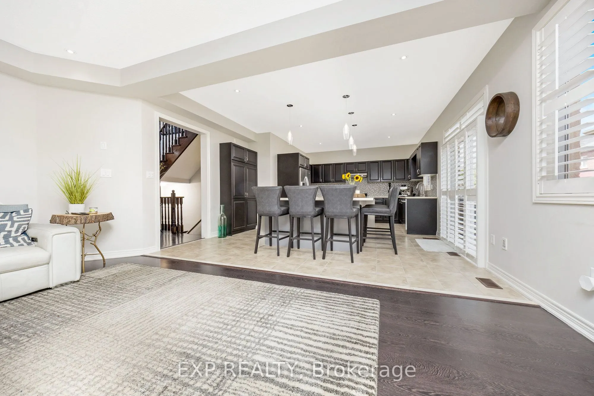 599 Nairn Circle