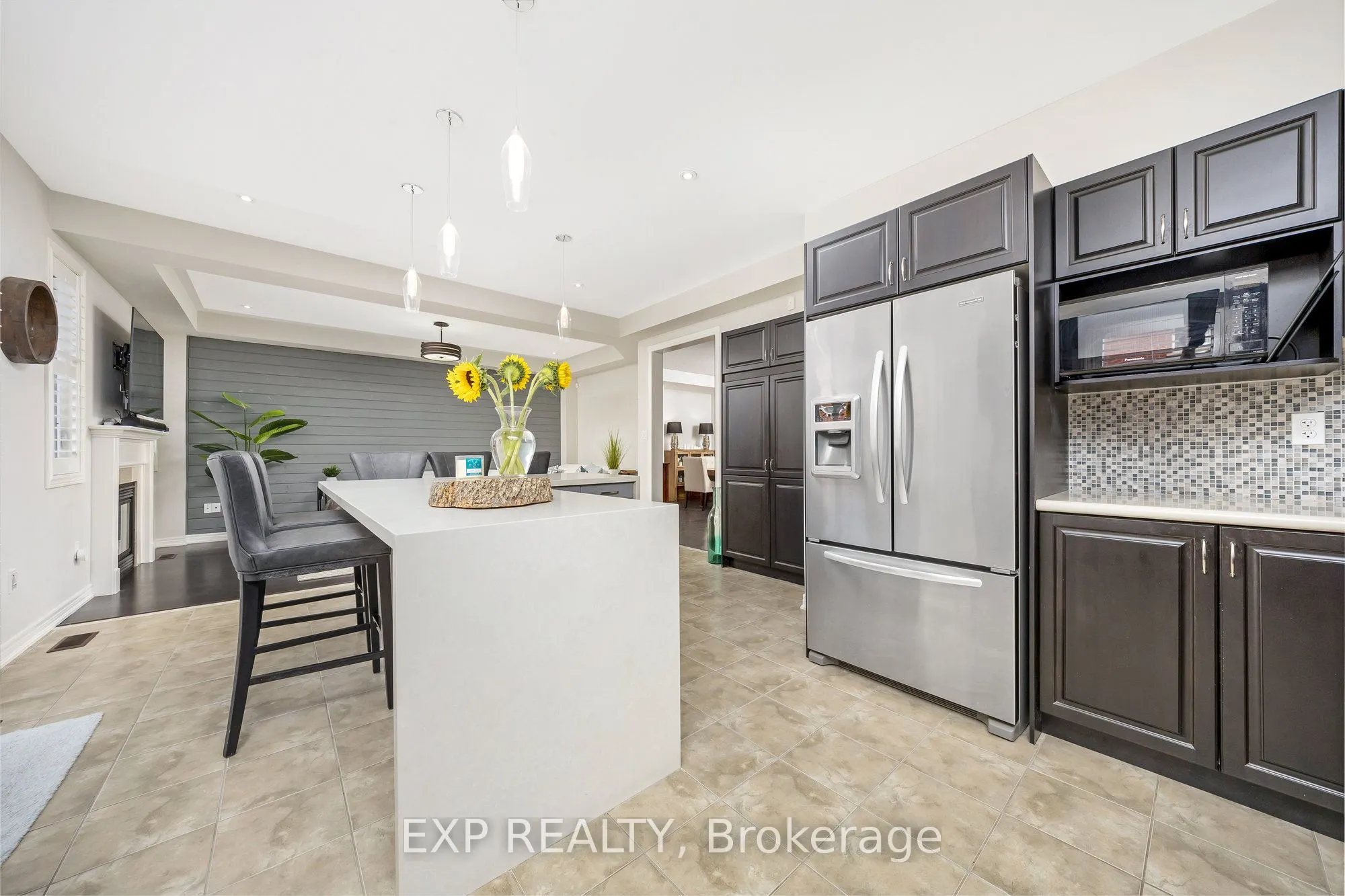 599 Nairn Circle