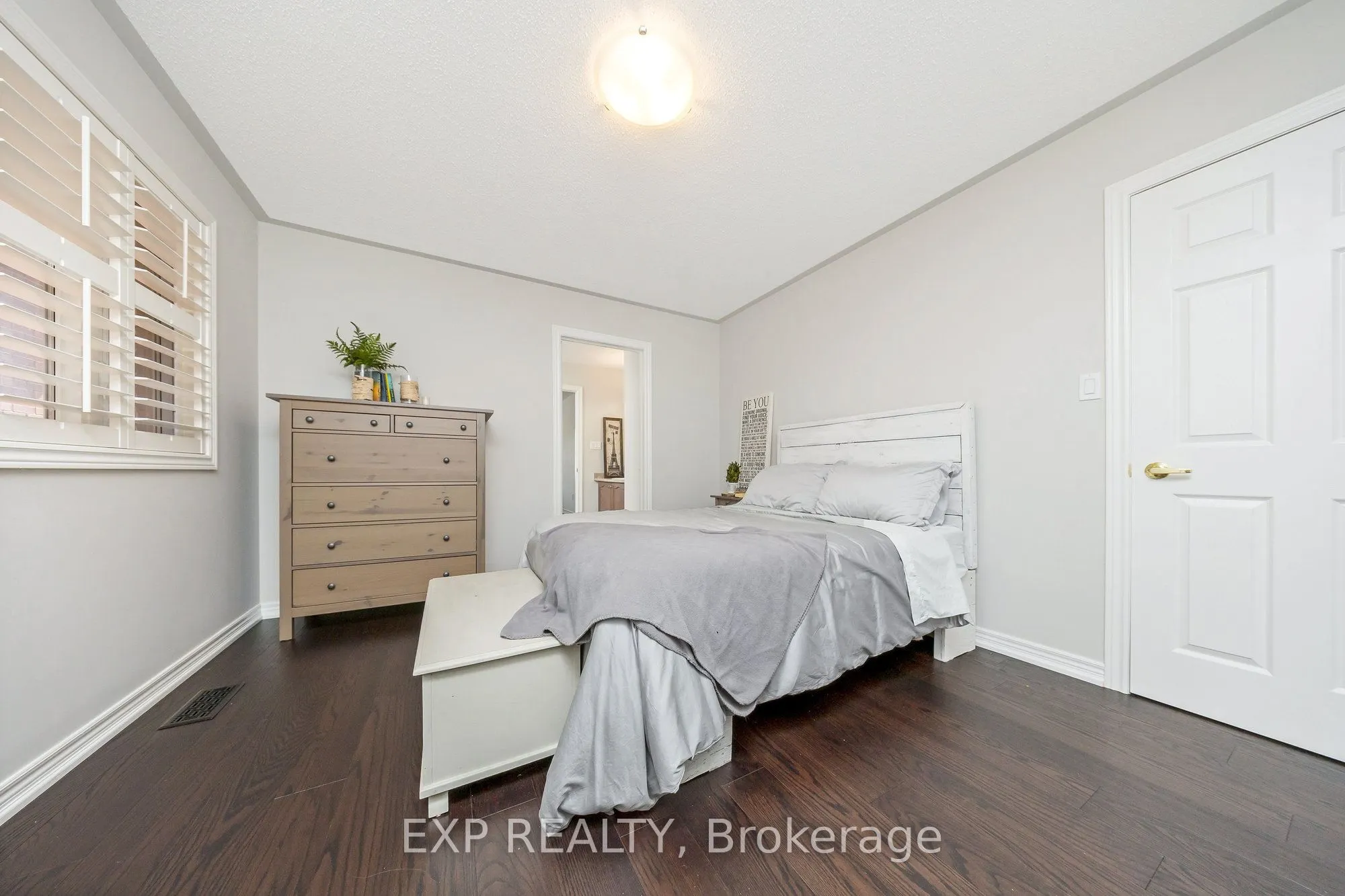 599 Nairn Circle