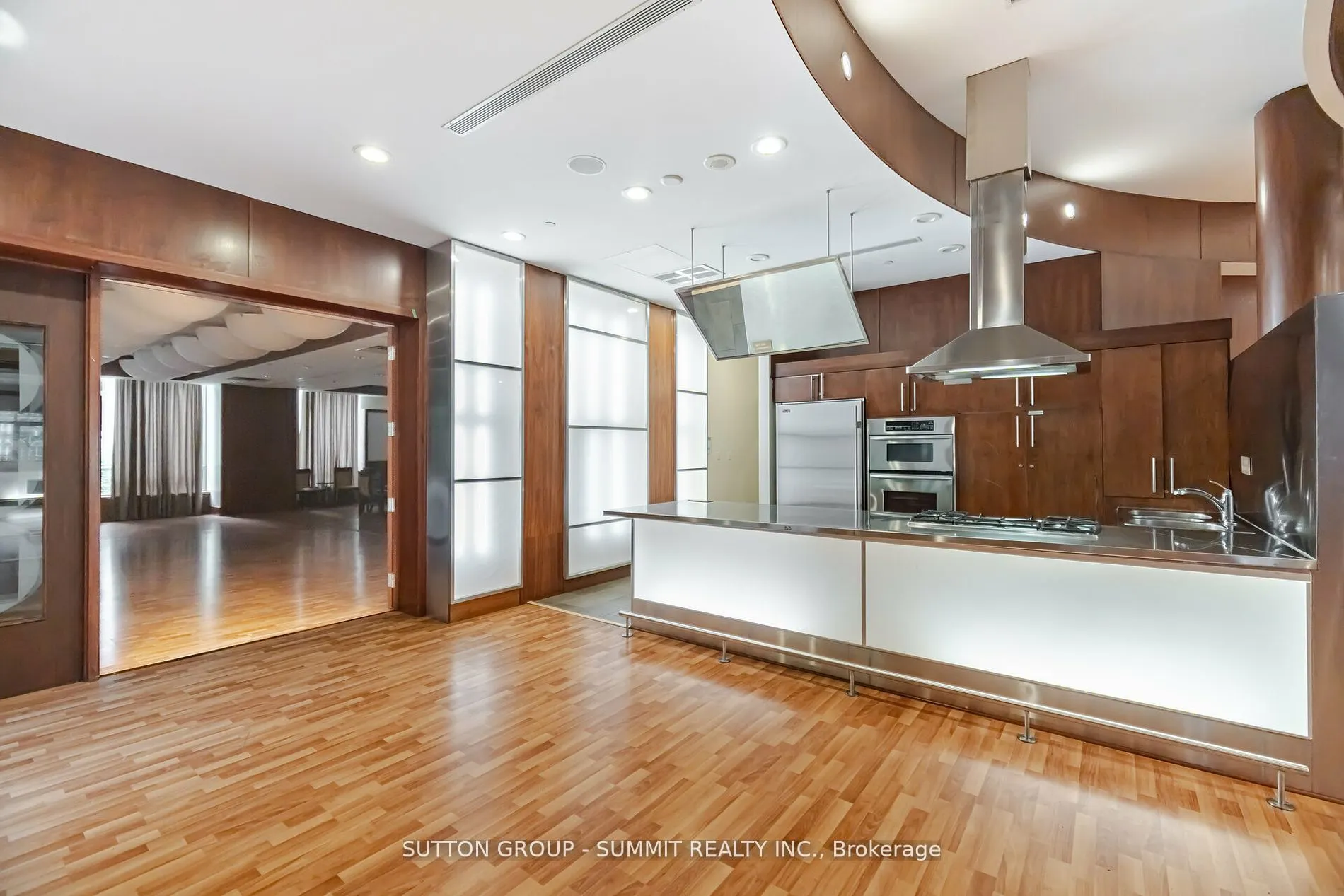 3880 Duke Of York Boulevard, #409