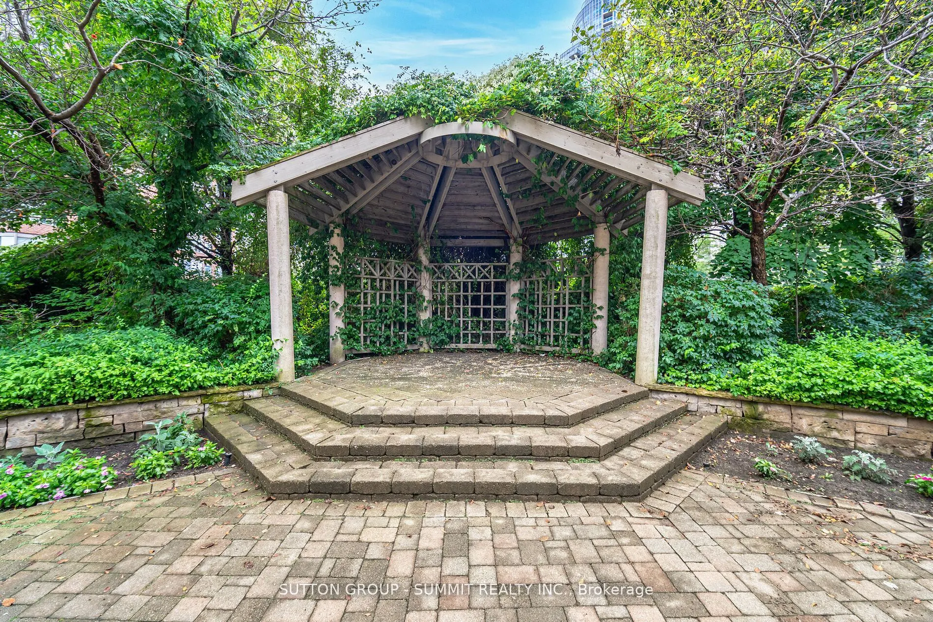 3880 Duke Of York Boulevard, #409