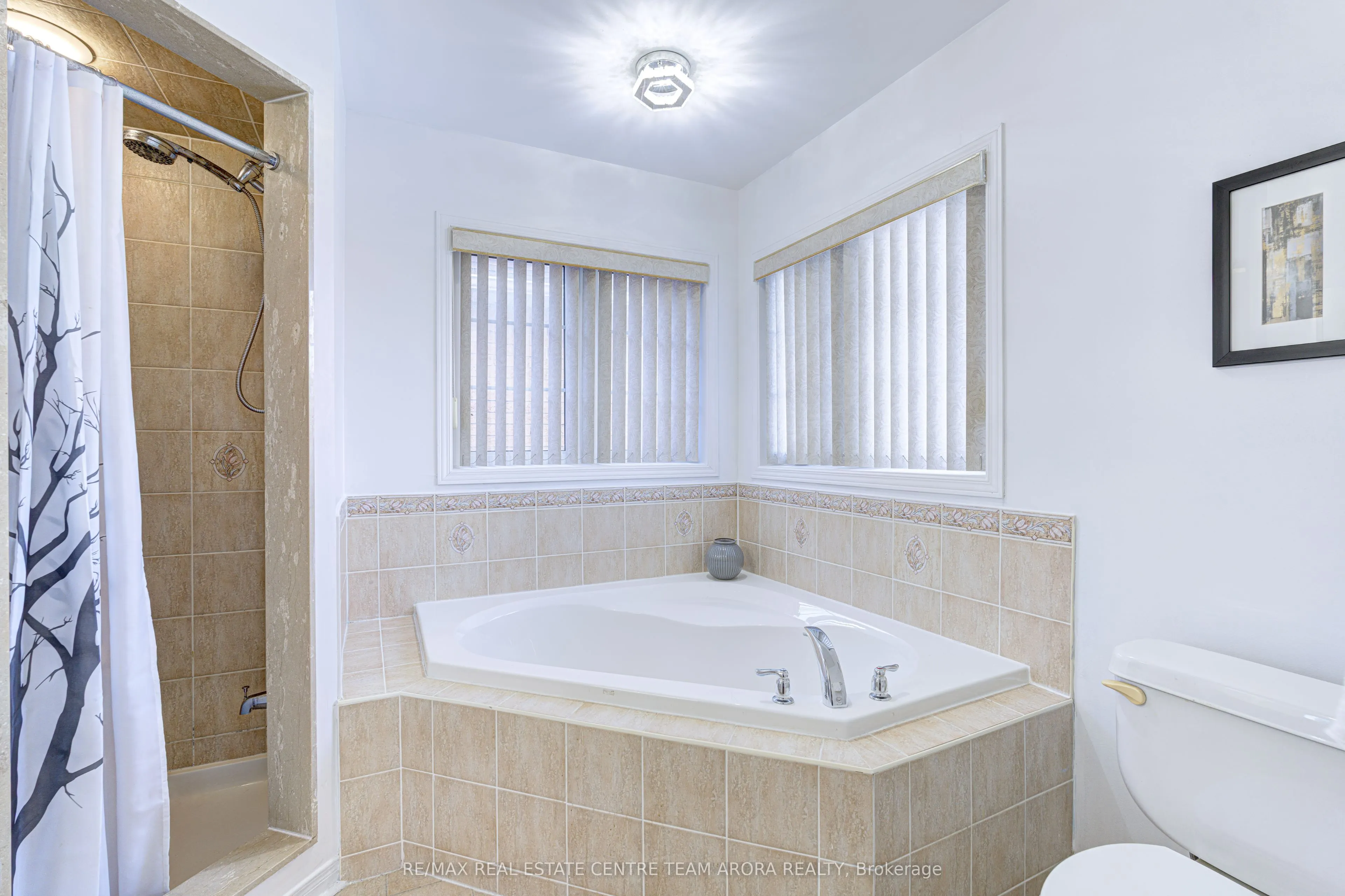 15 Roundstone Drive
