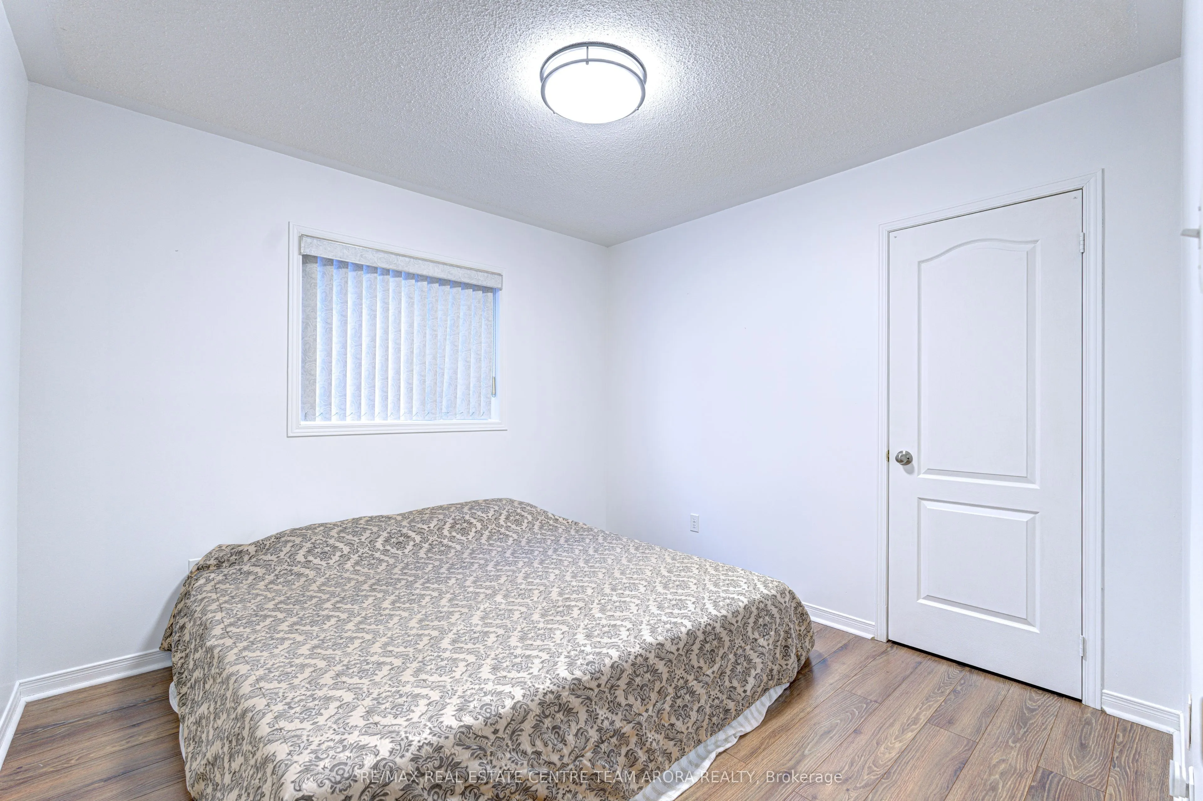 15 Roundstone Drive