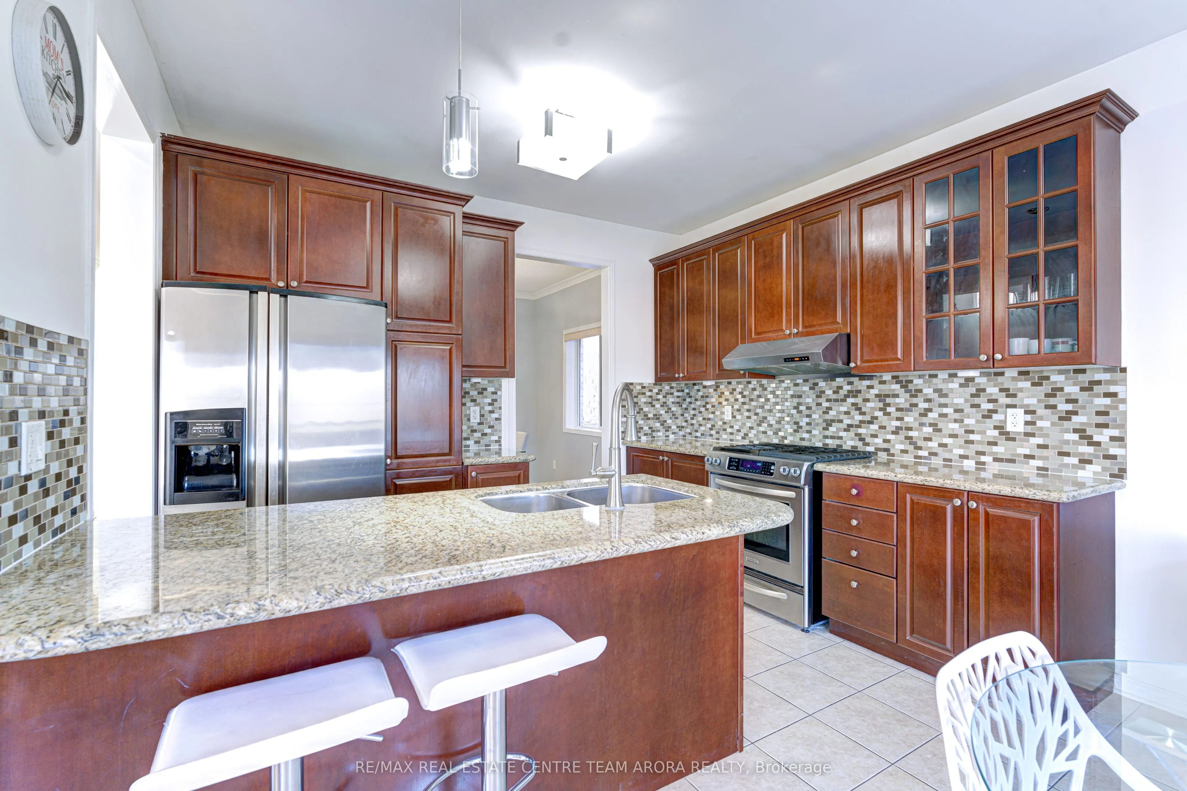 15 Roundstone Drive