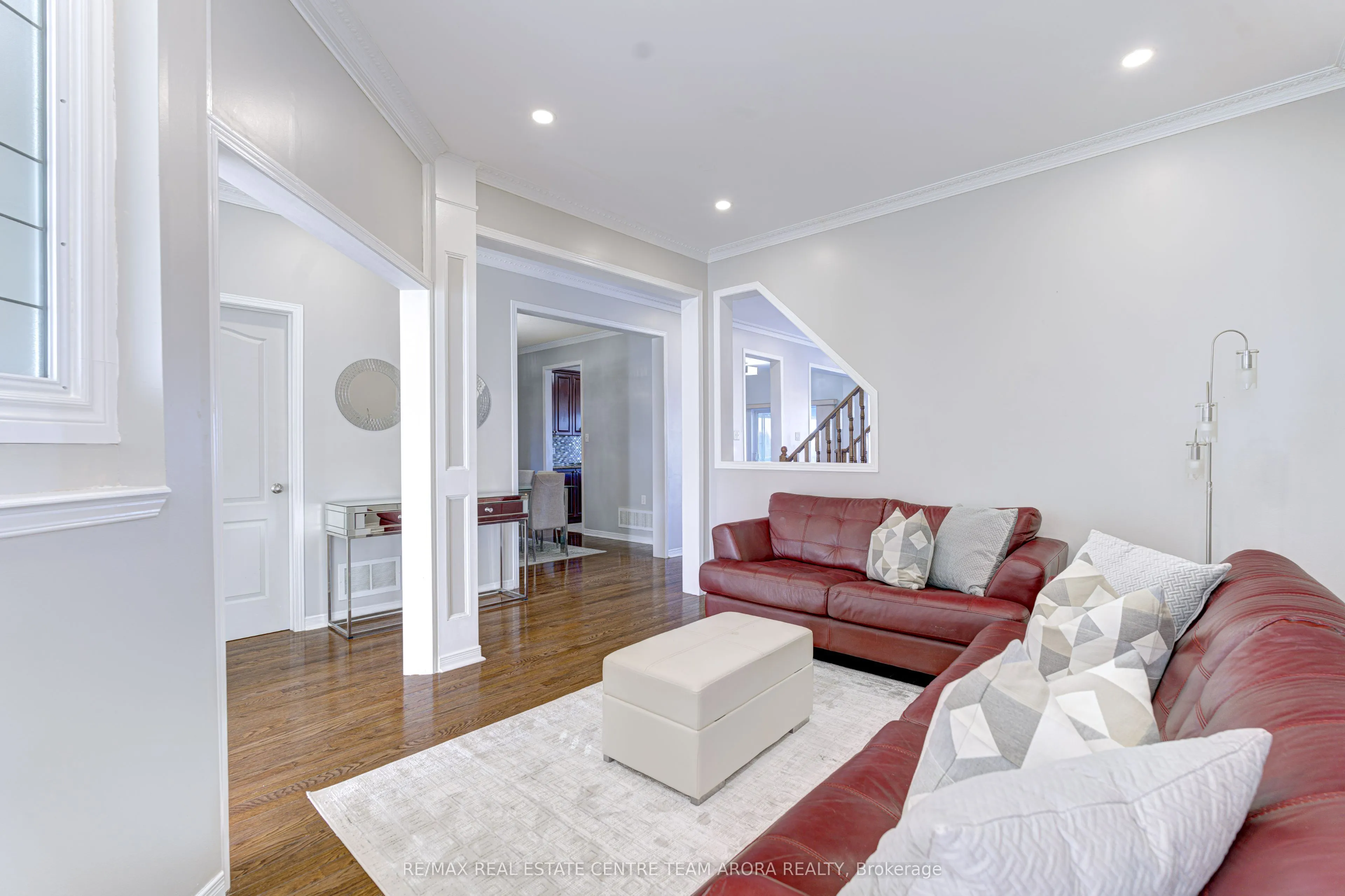 15 Roundstone Drive