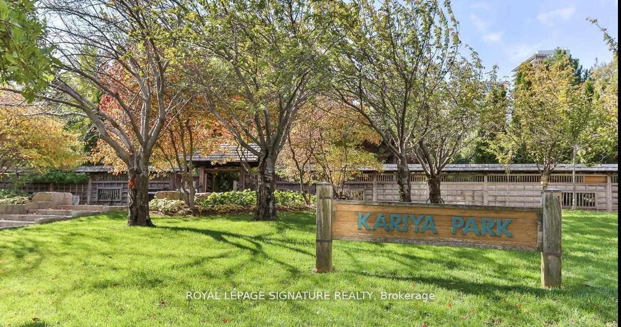 36 Elm Drive W, #1001