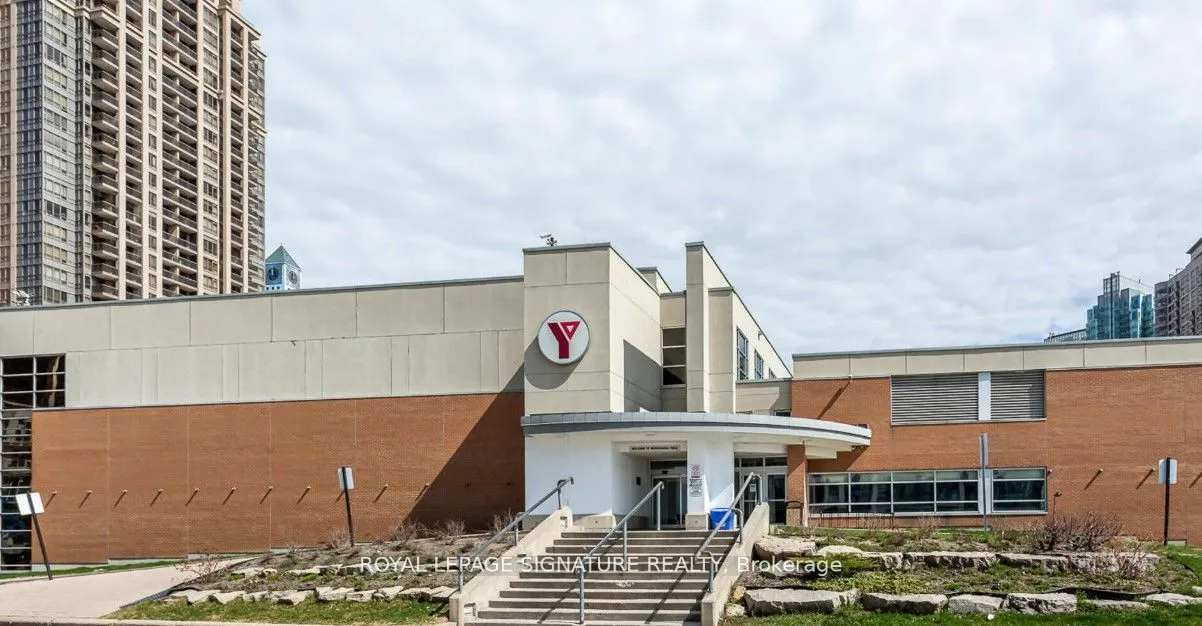 36 Elm Drive W, #1001