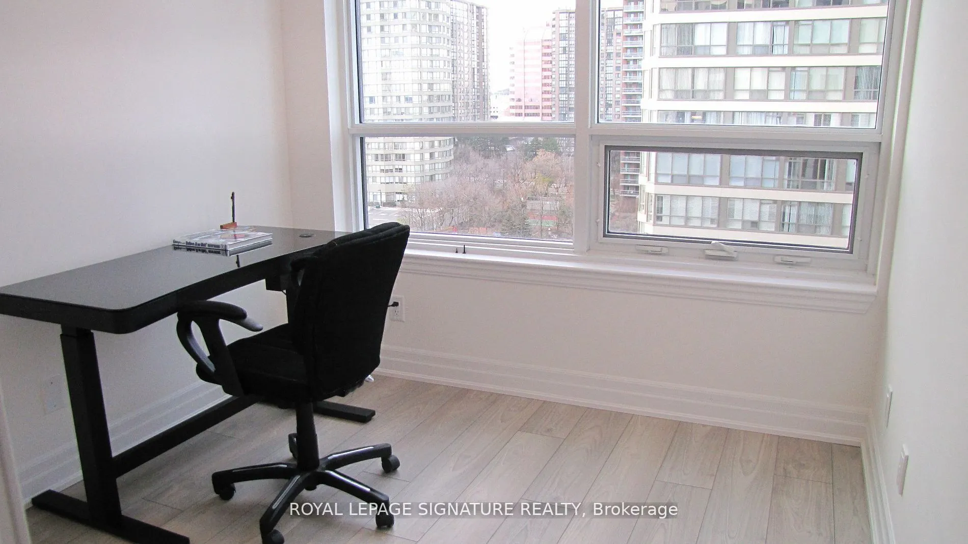 36 Elm Drive W, #1001