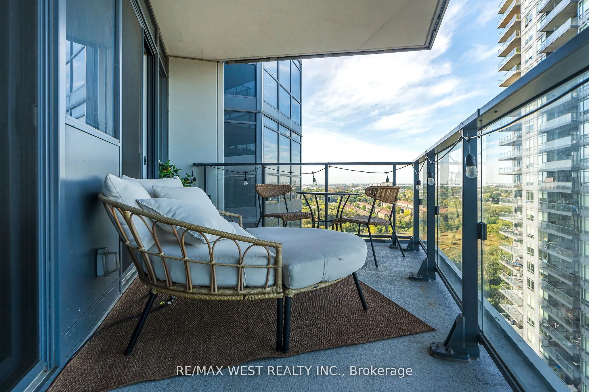 10 Park Lawn Road #1705