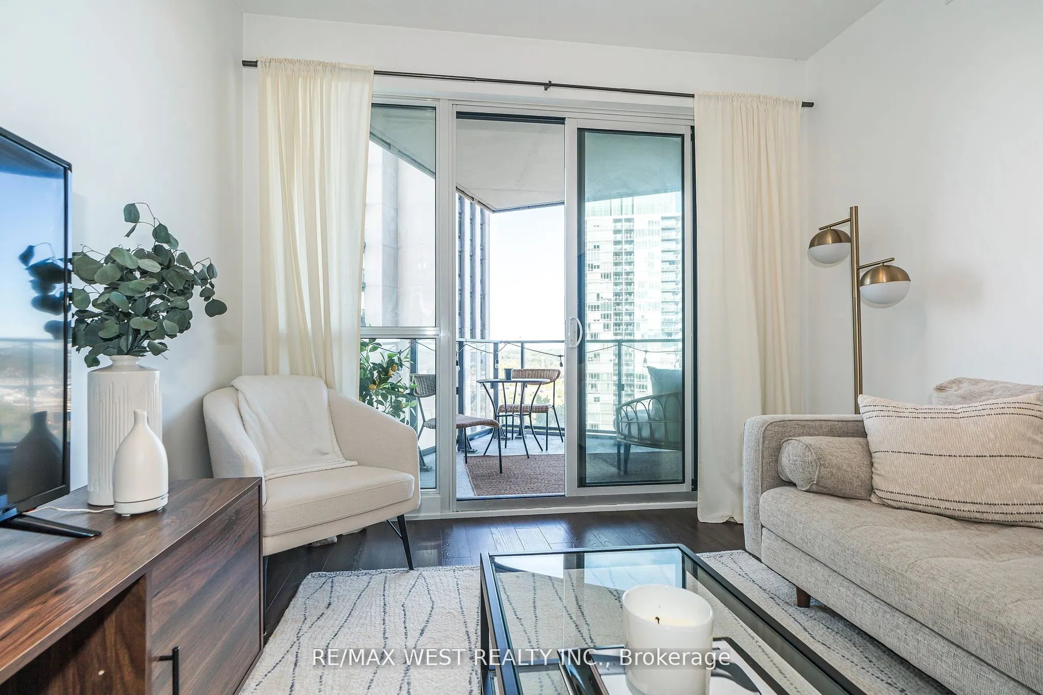 10 Park Lawn Road #1705