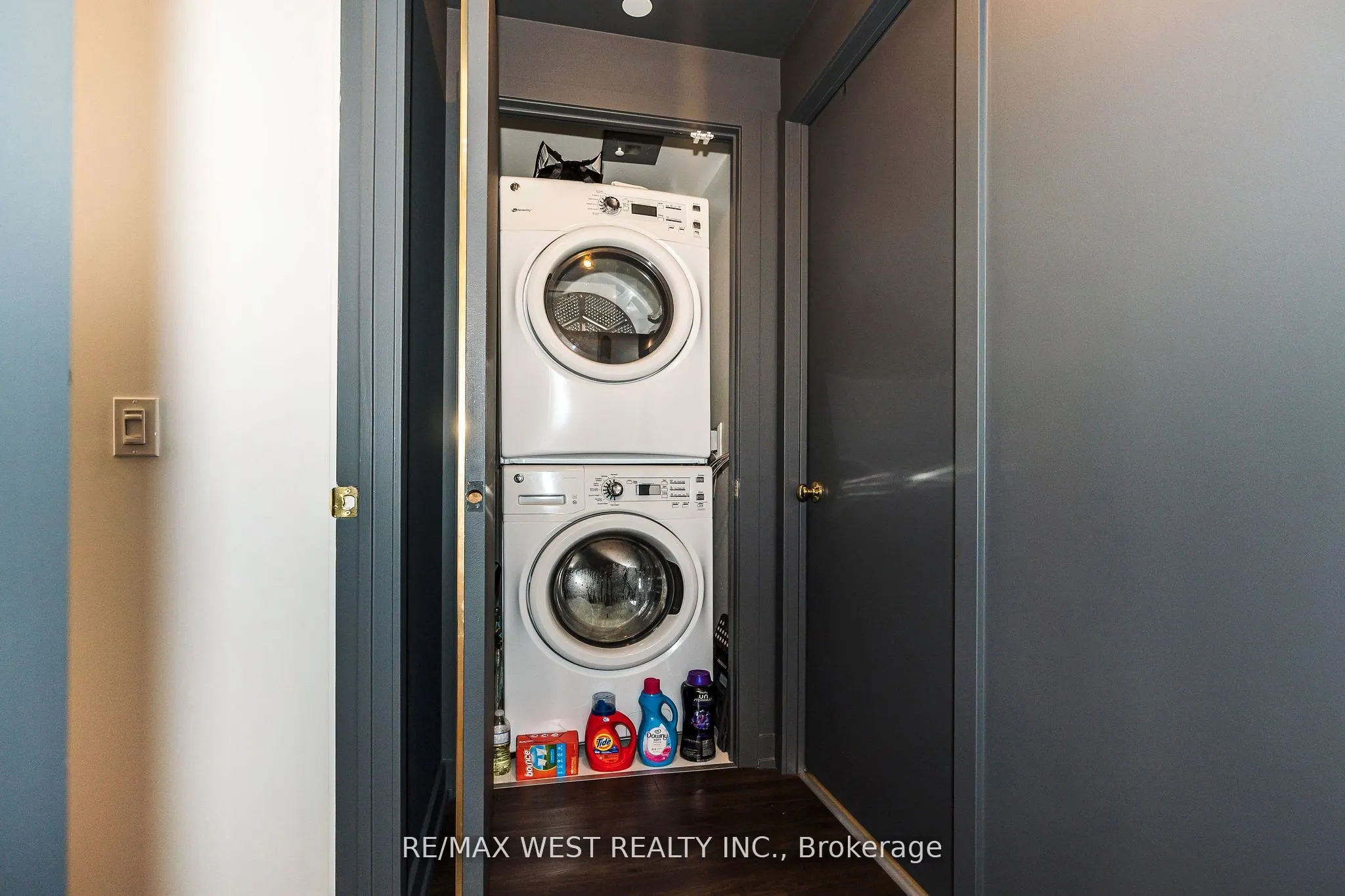 10 Park Lawn Road #1705