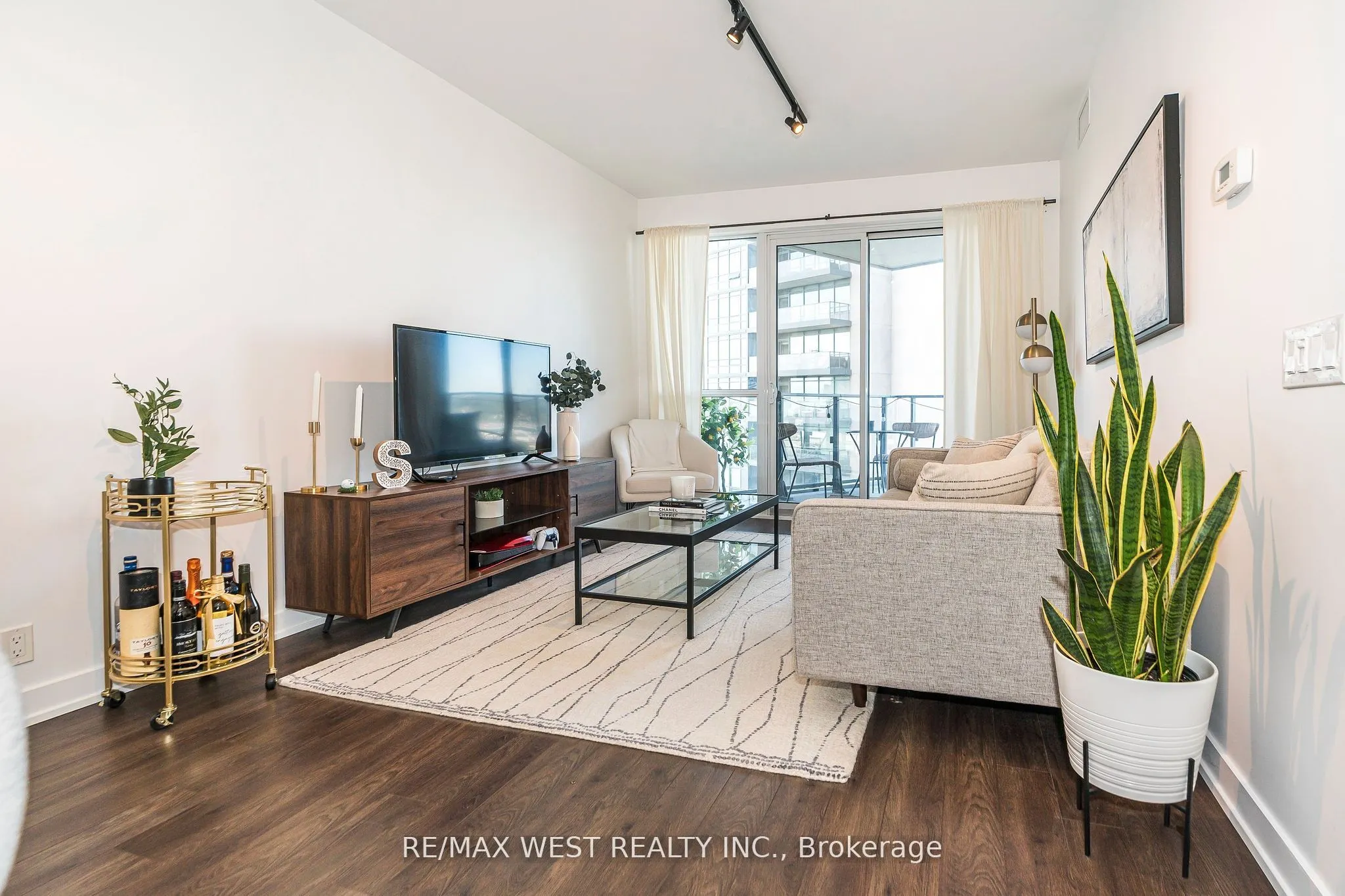 10 Park Lawn Road #1705