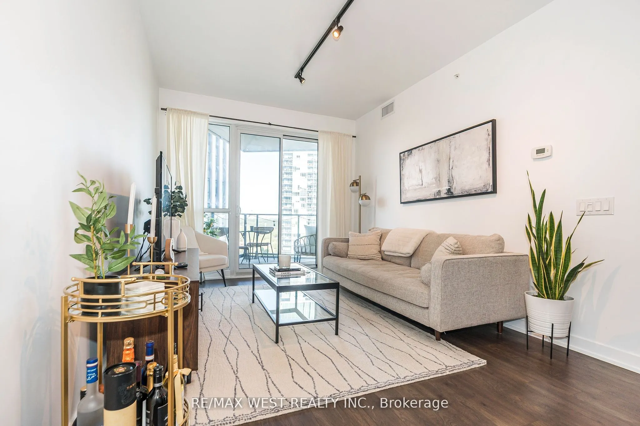 10 Park Lawn Road #1705