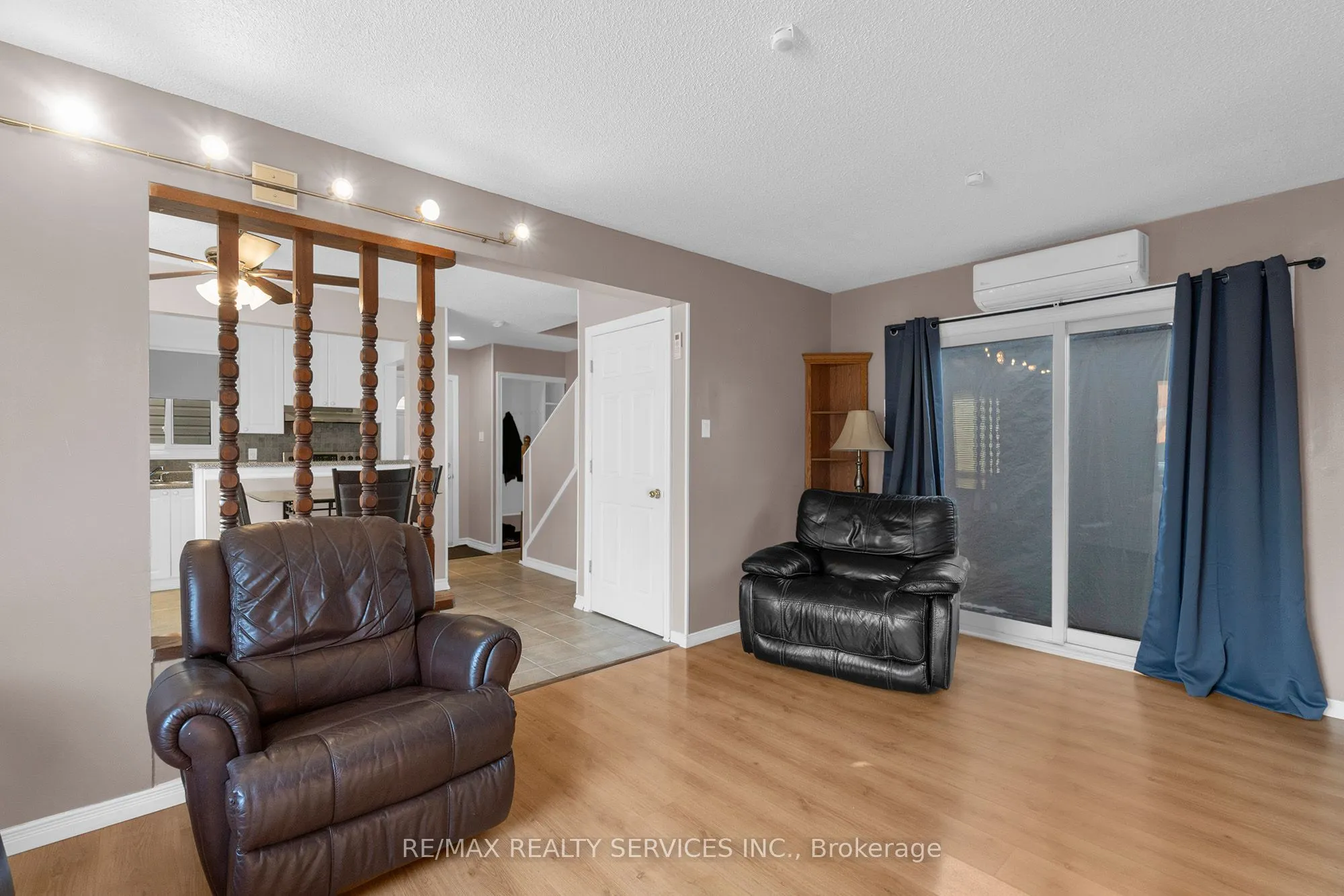 5 Hawkins Court