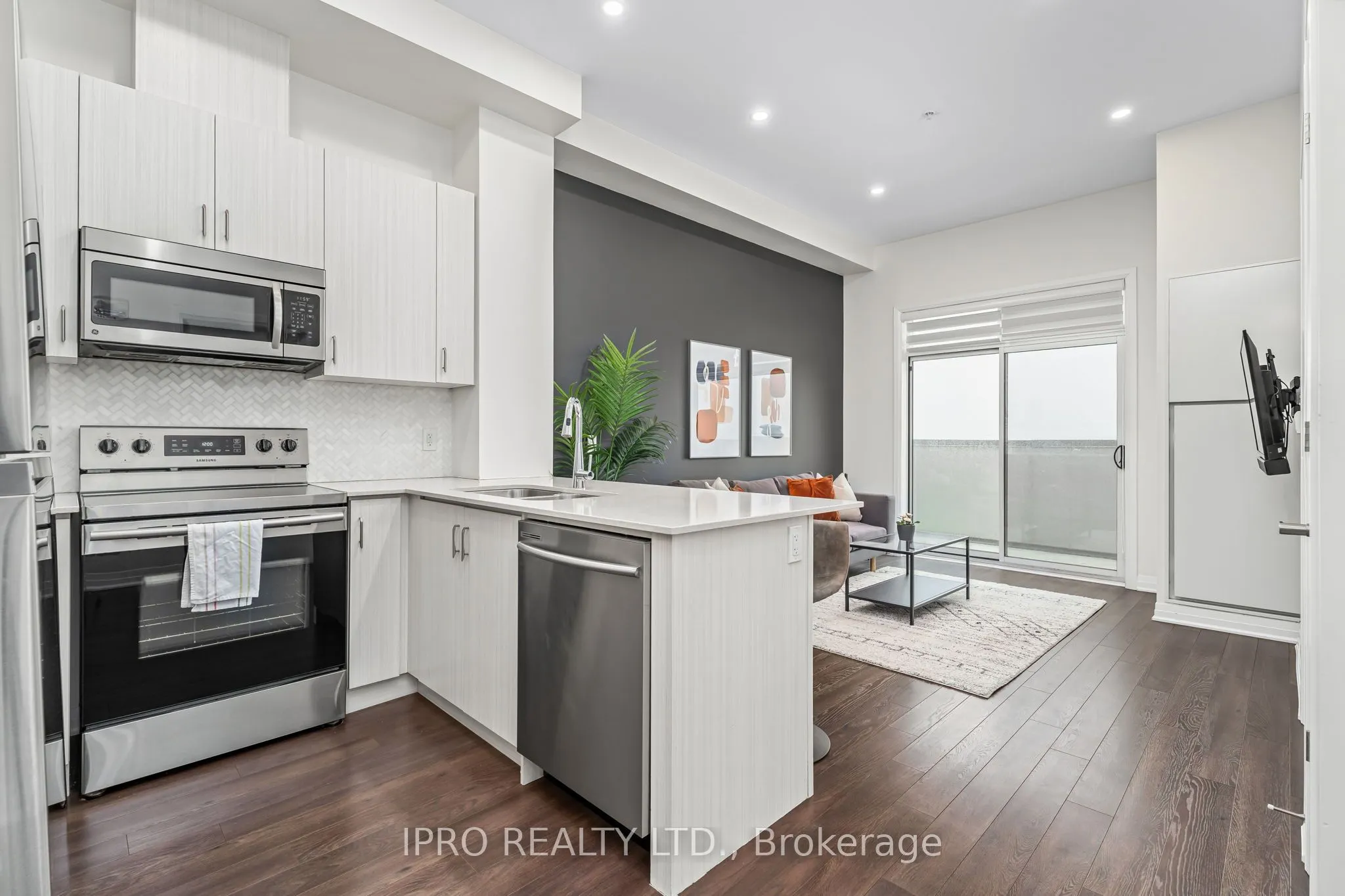1105 Leger Way #627