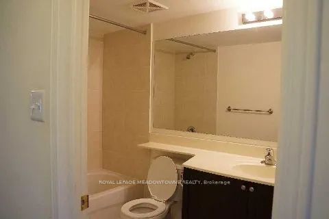 15 Hays Boulevard #18