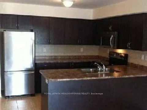 15 Hays Boulevard #18