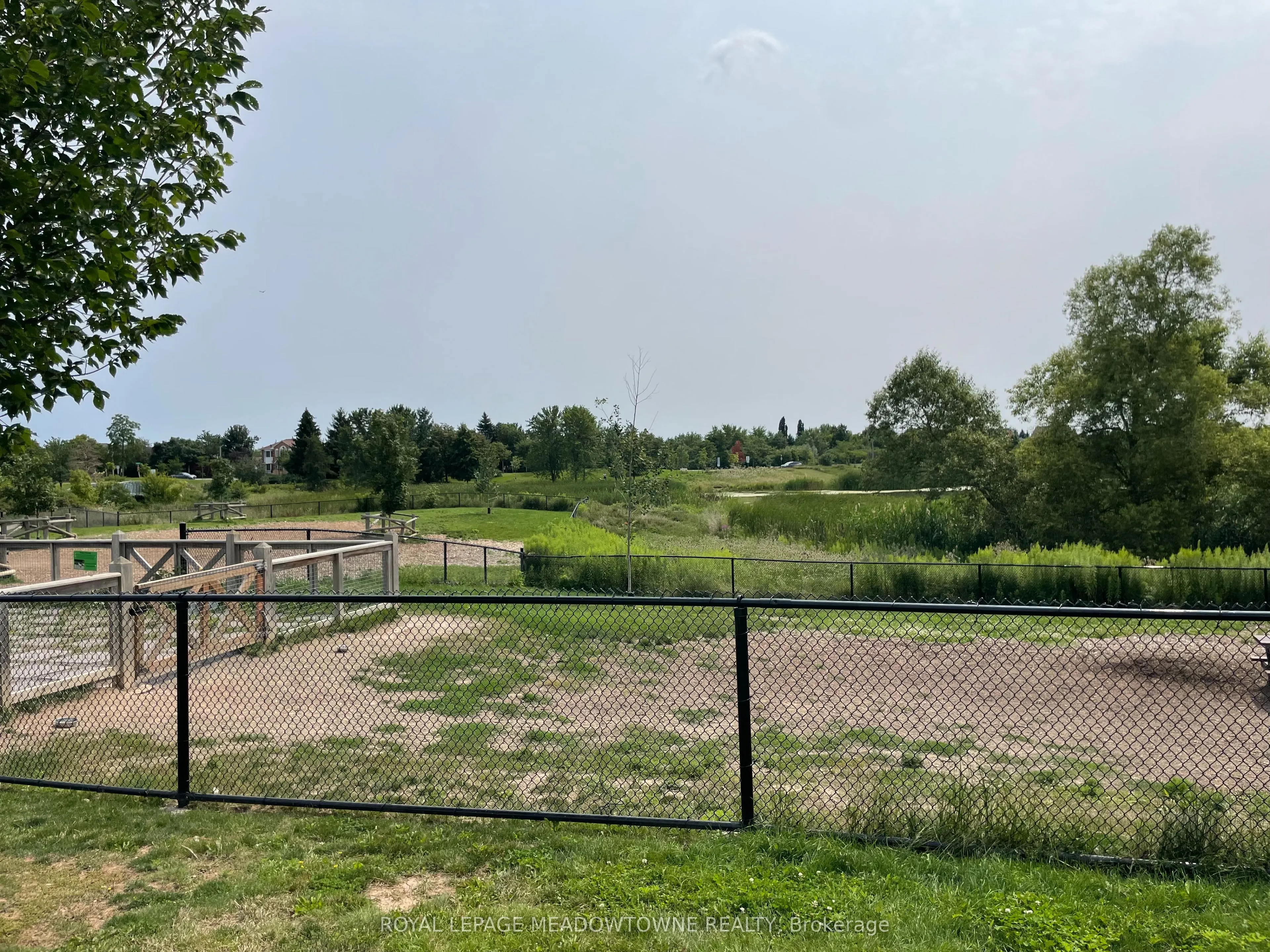 15 Hays Boulevard #18