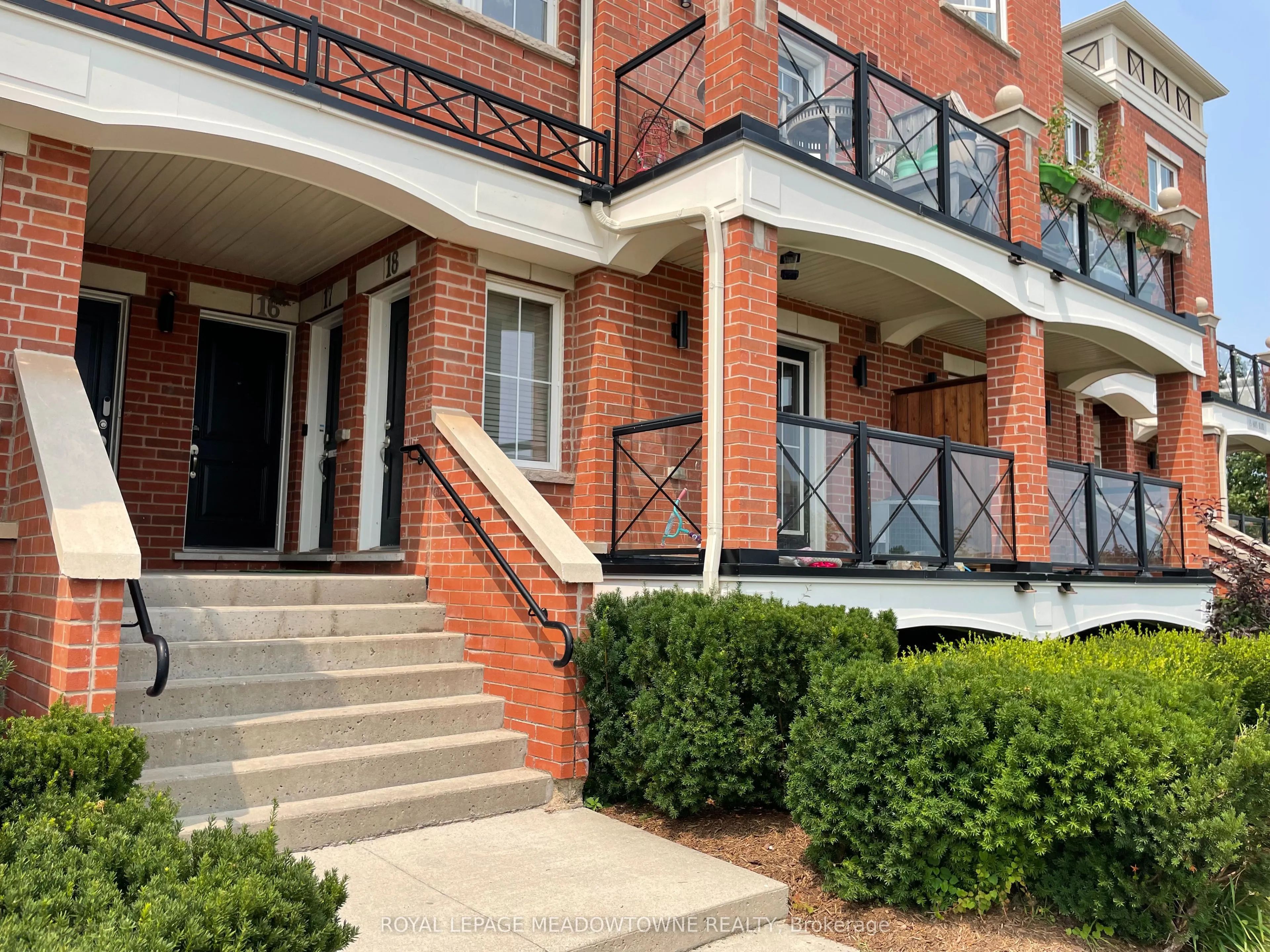 15 Hays Boulevard #18
