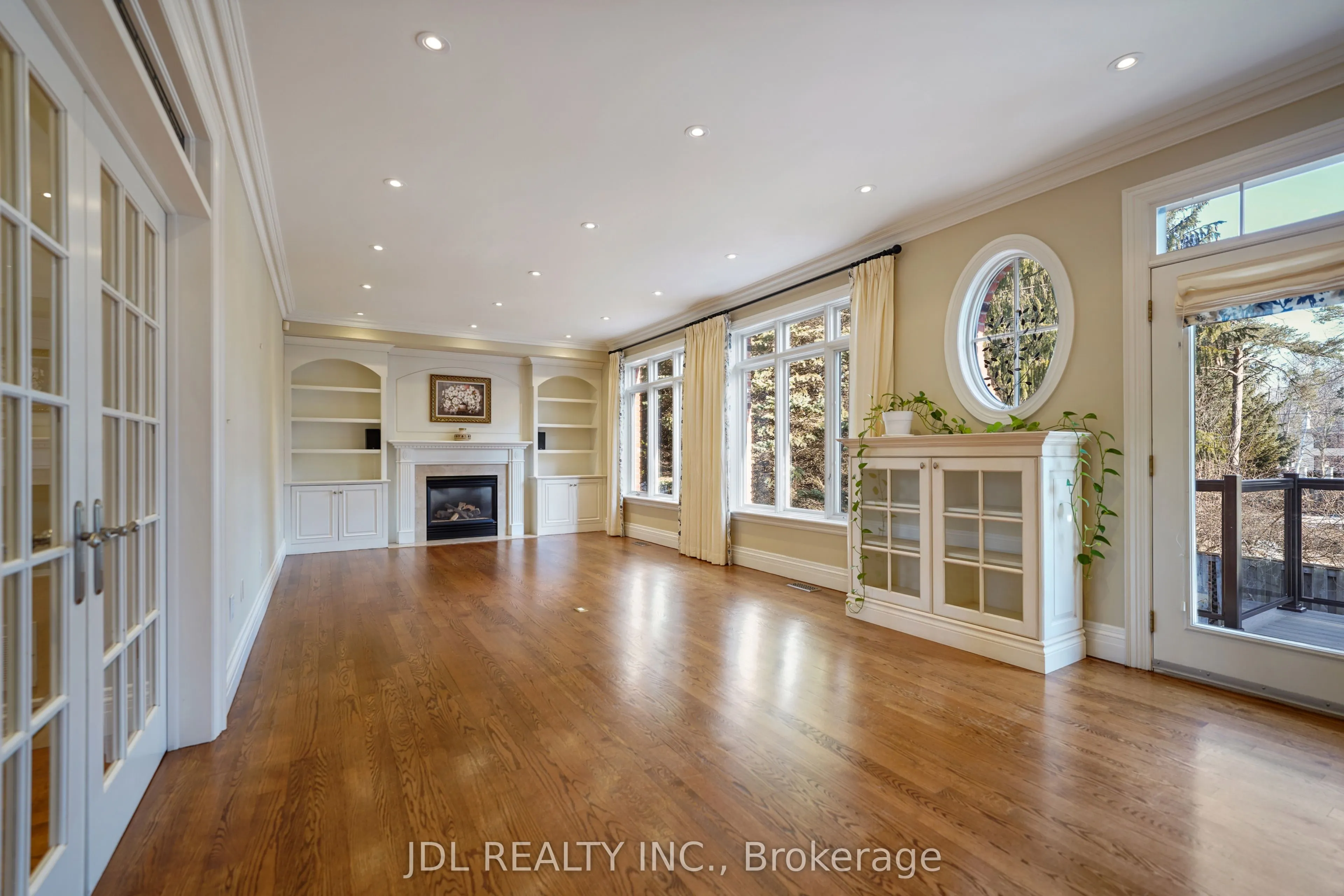 1283 Lindburgh Court