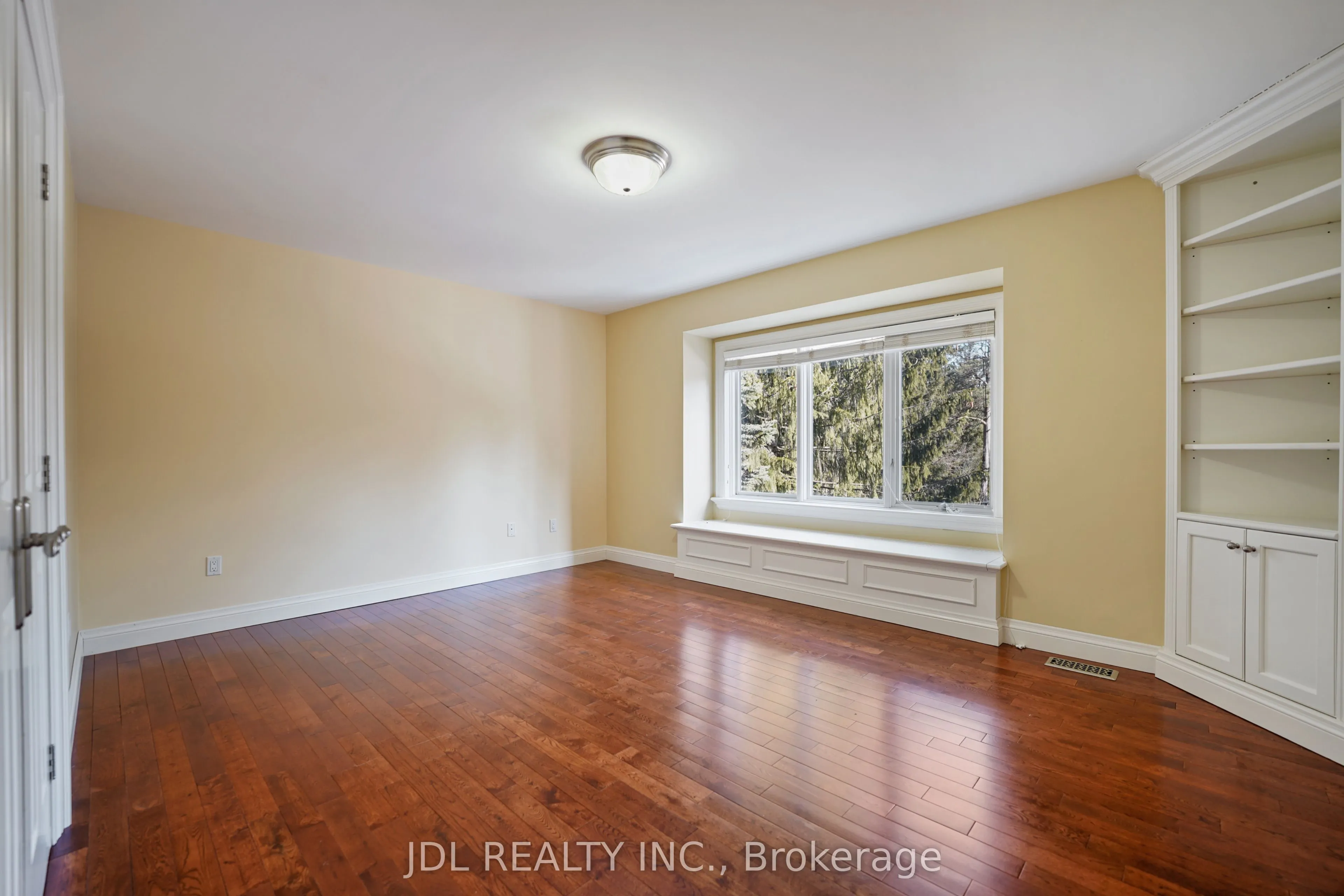 1283 Lindburgh Court