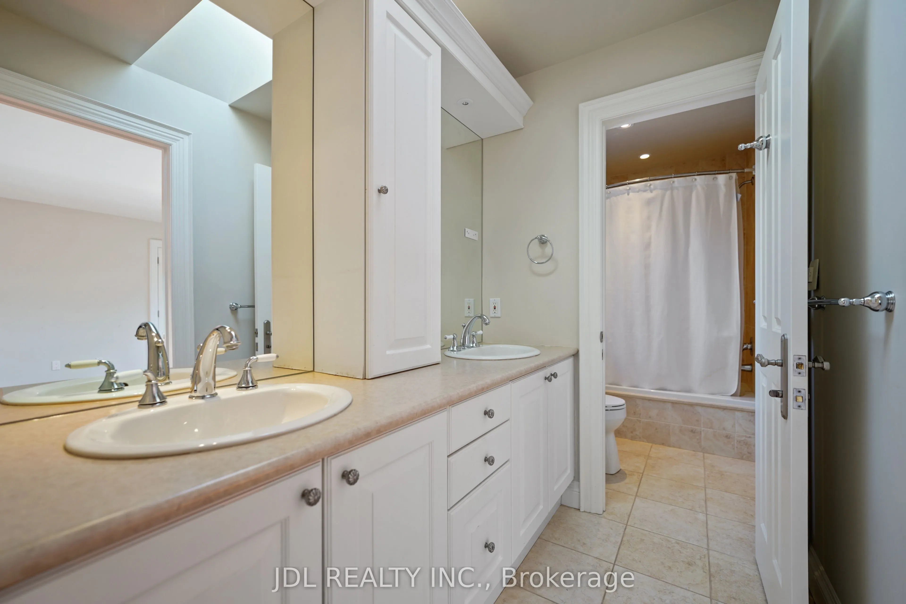 1283 Lindburgh Court