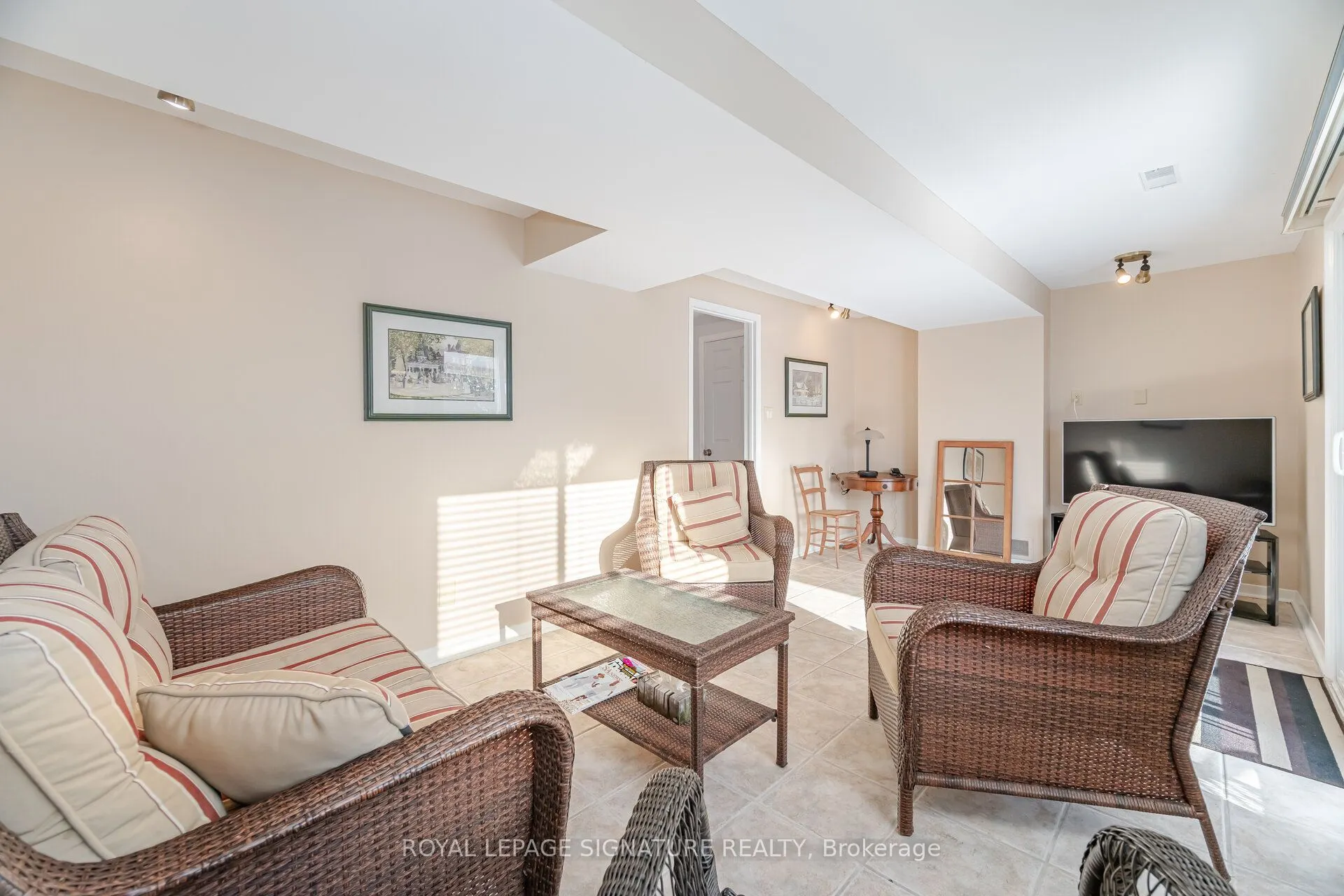 62 Joycelyn Crescent