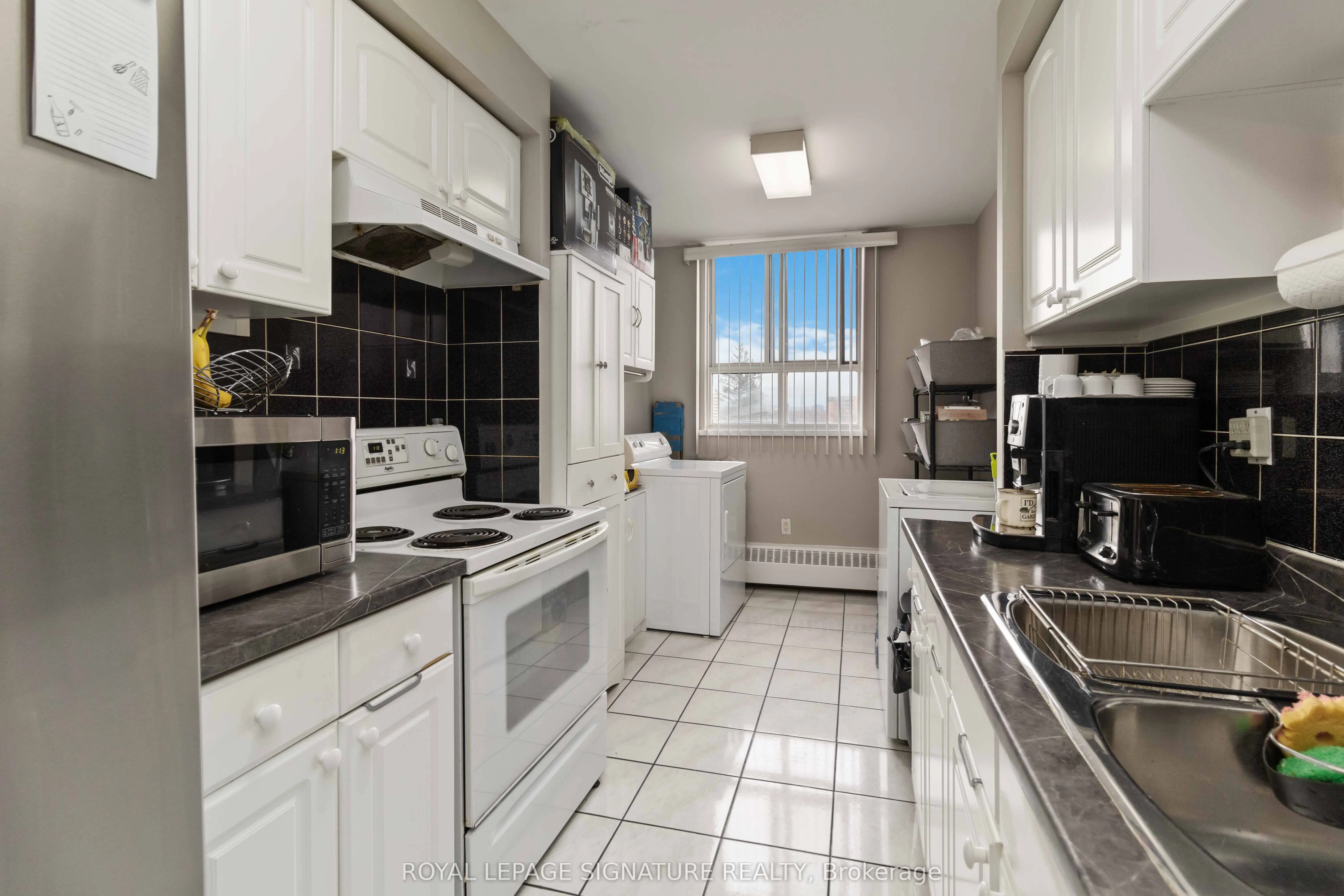 1615 Bloor Street #512