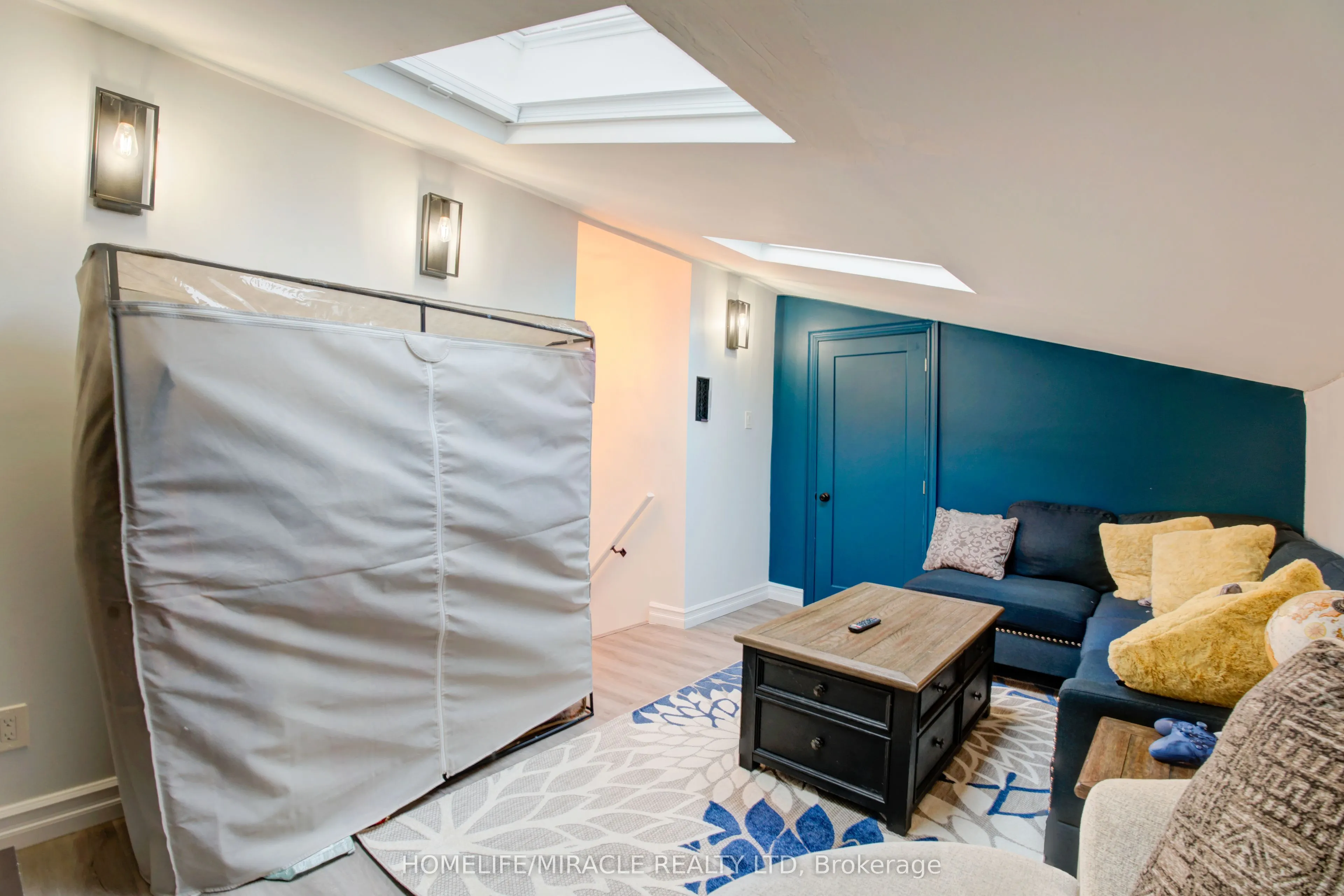 6 Rima Court