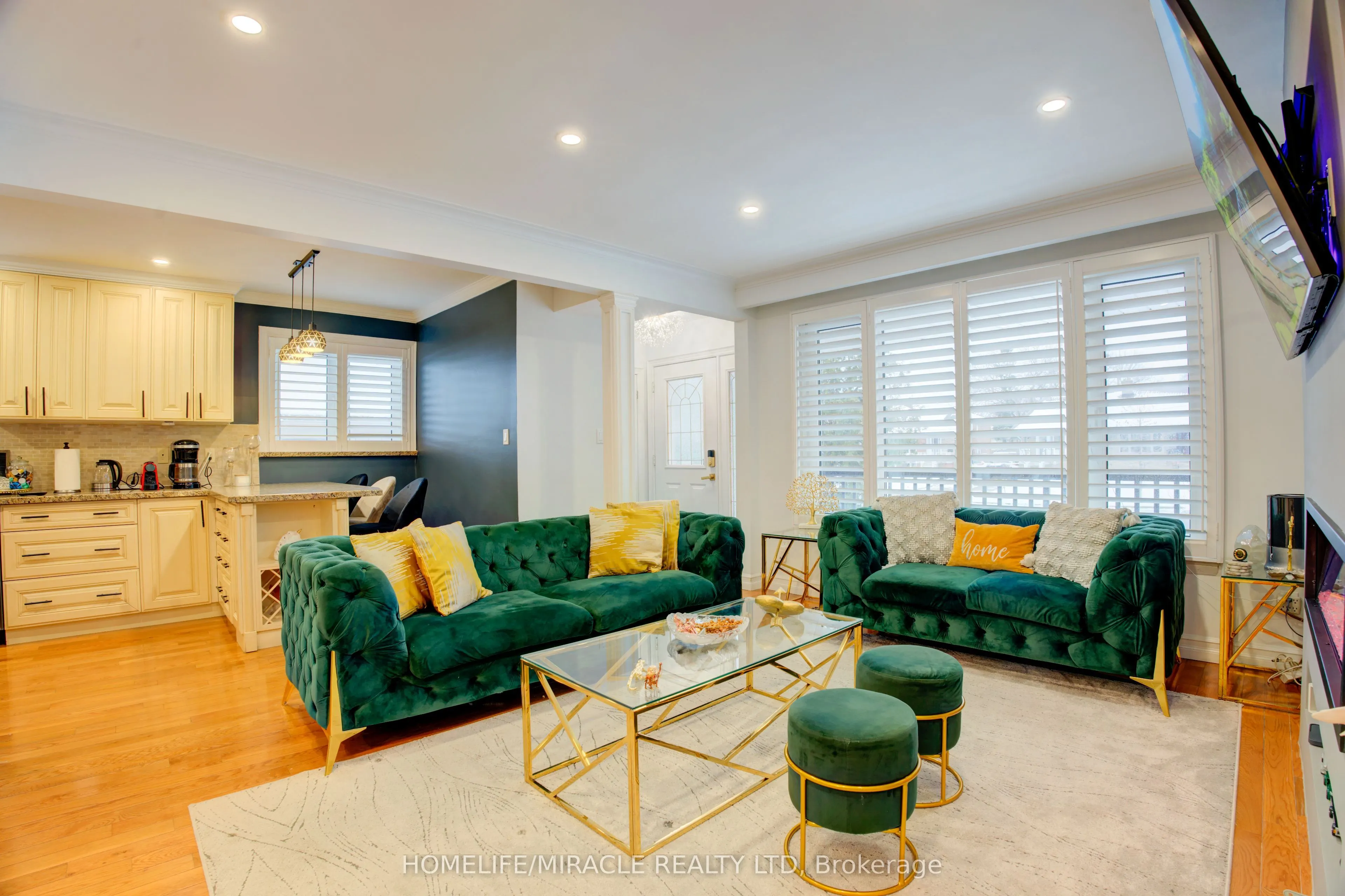 6 Rima Court