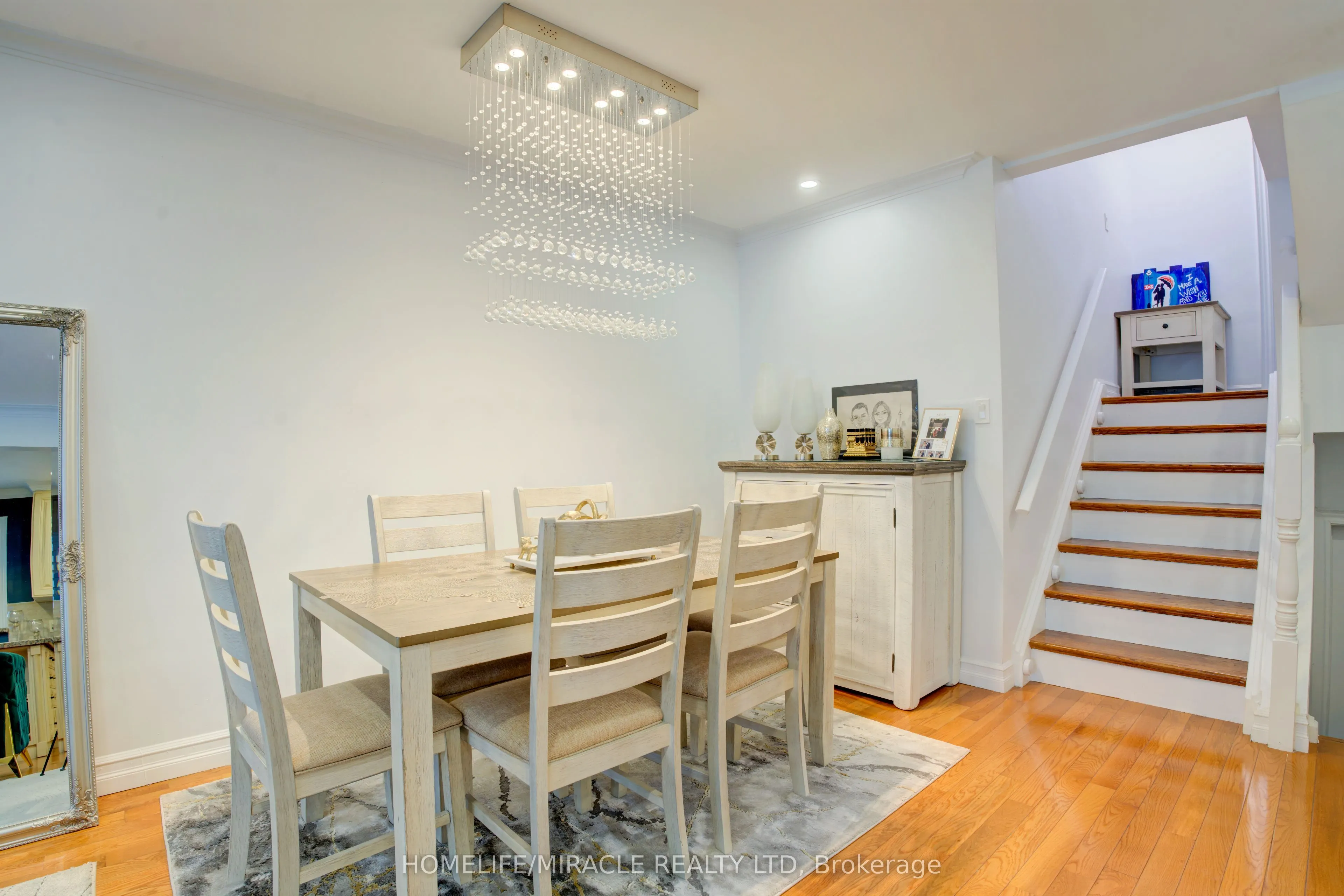 6 Rima Court