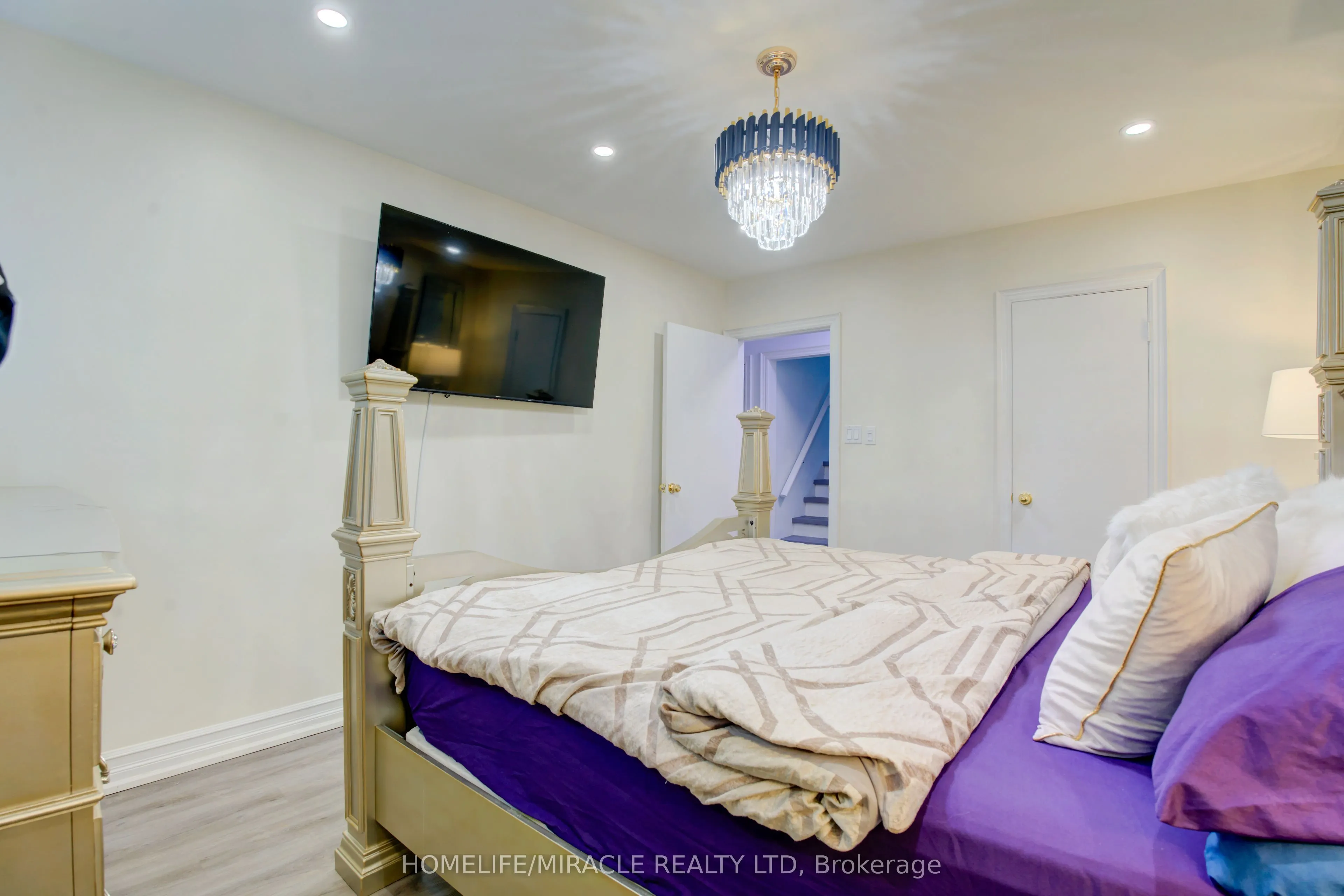 6 Rima Court