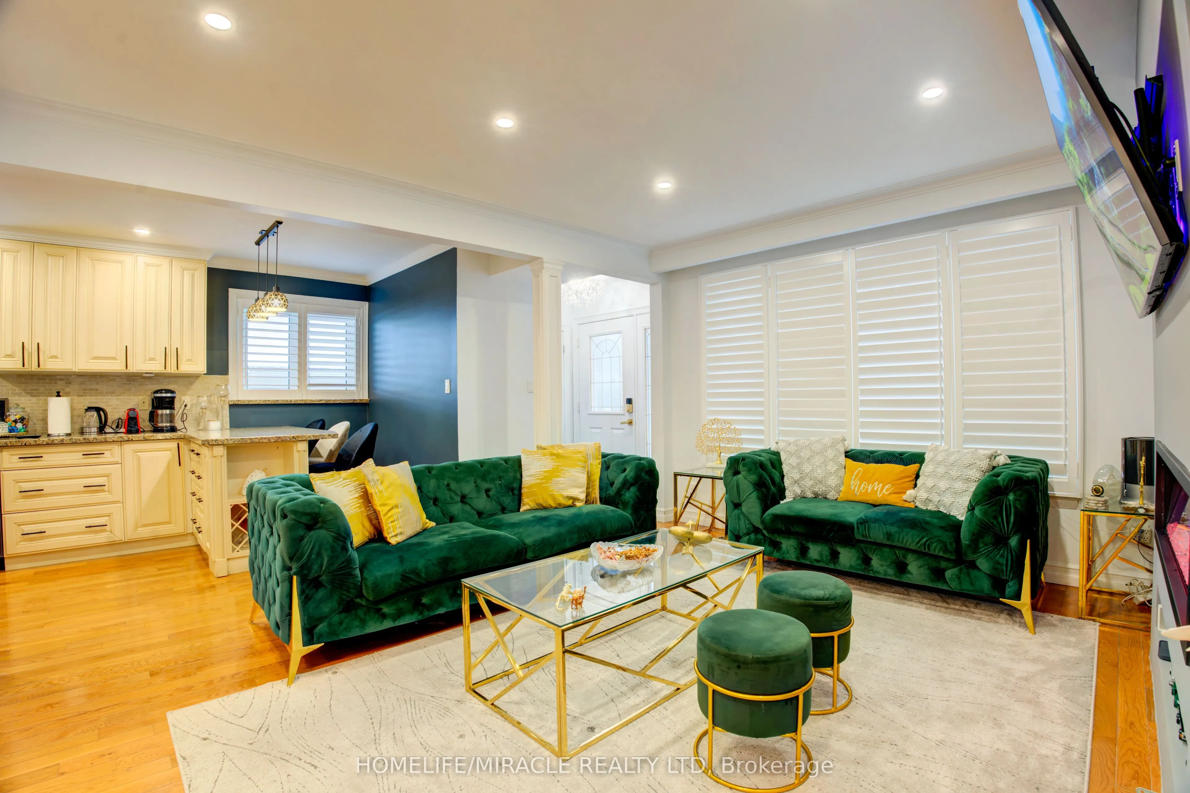 6 Rima Court